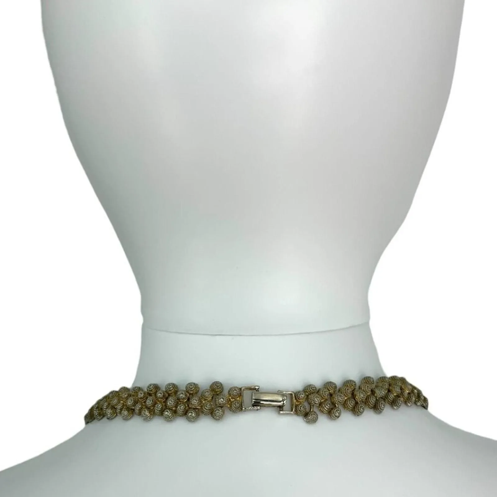 Listing Image Blurred Background