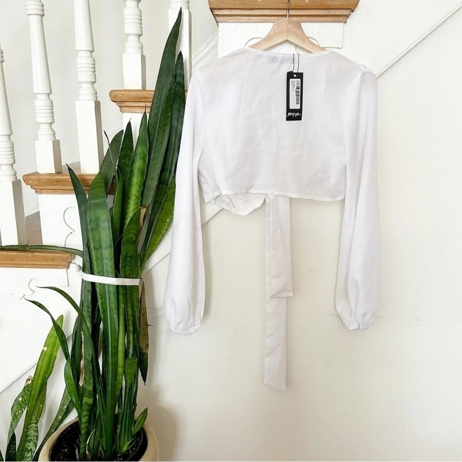 Listing Image Blurred Background