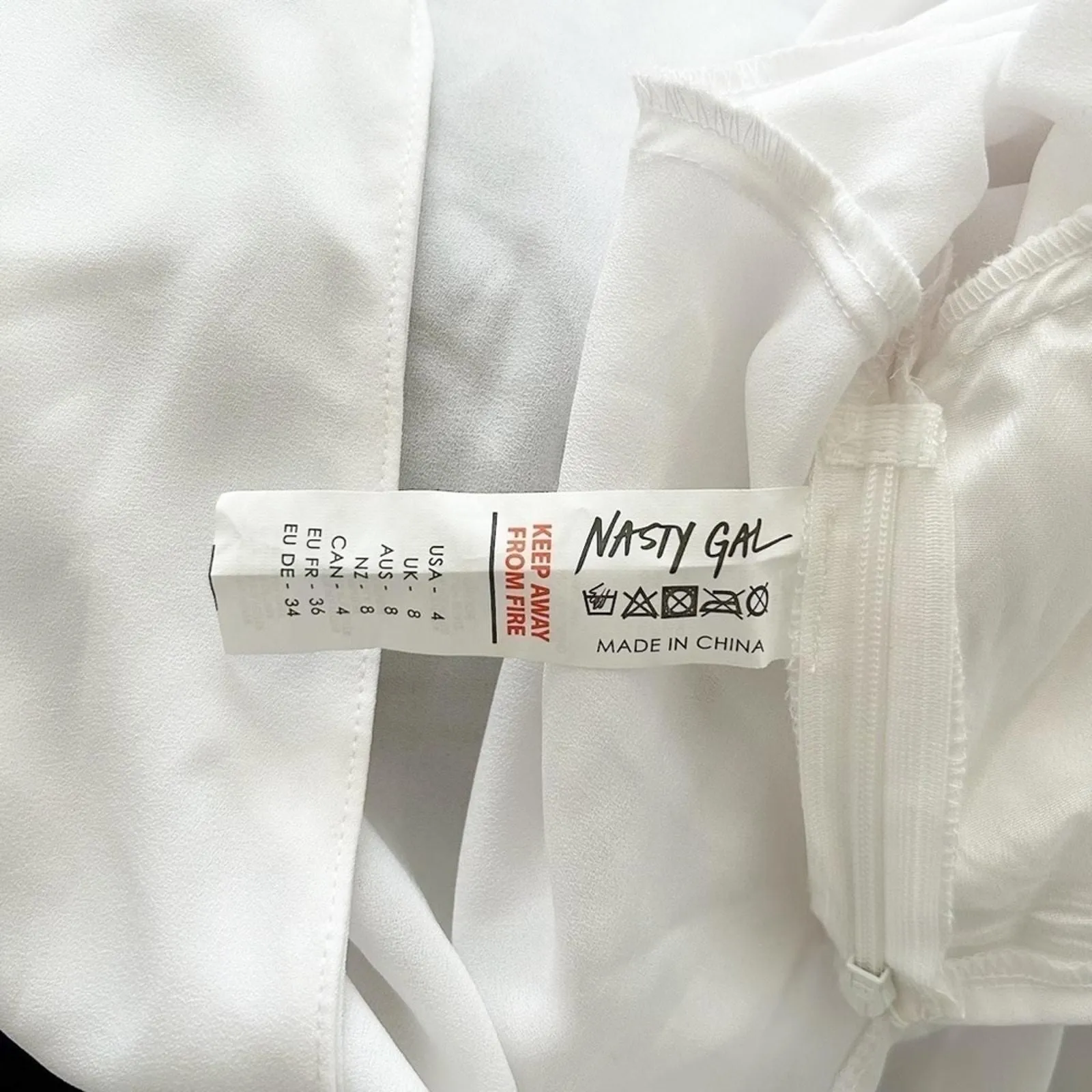 Listing Image Blurred Background