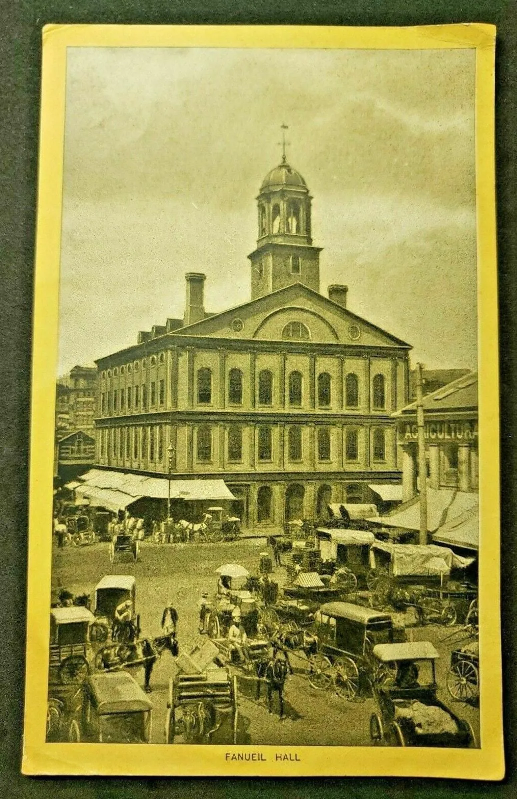 Product image for Antique Singer Sewing Co. Trade Card 'Boston - Fanueil Hall ' ( B-1)