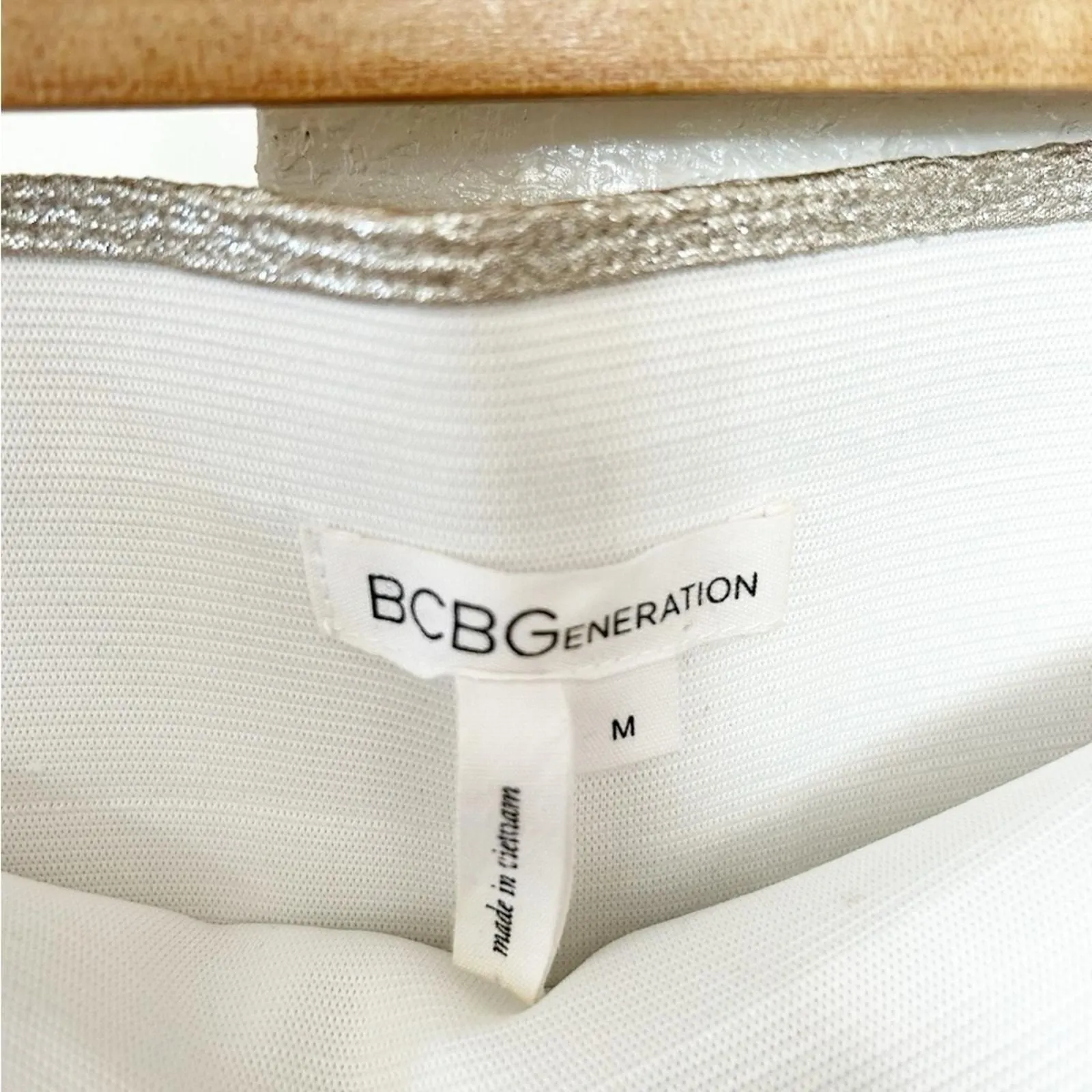 Listing Image Blurred Background