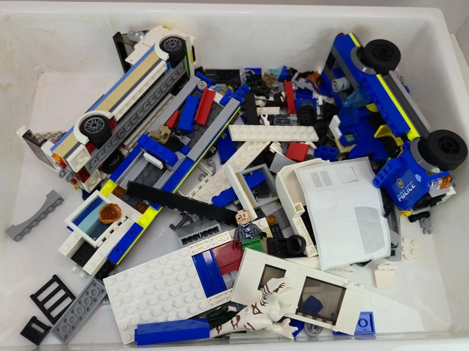 Product image for 1lb 6oz Of Misc Lego City Pieces And Parts Minifigs Jurrasic World