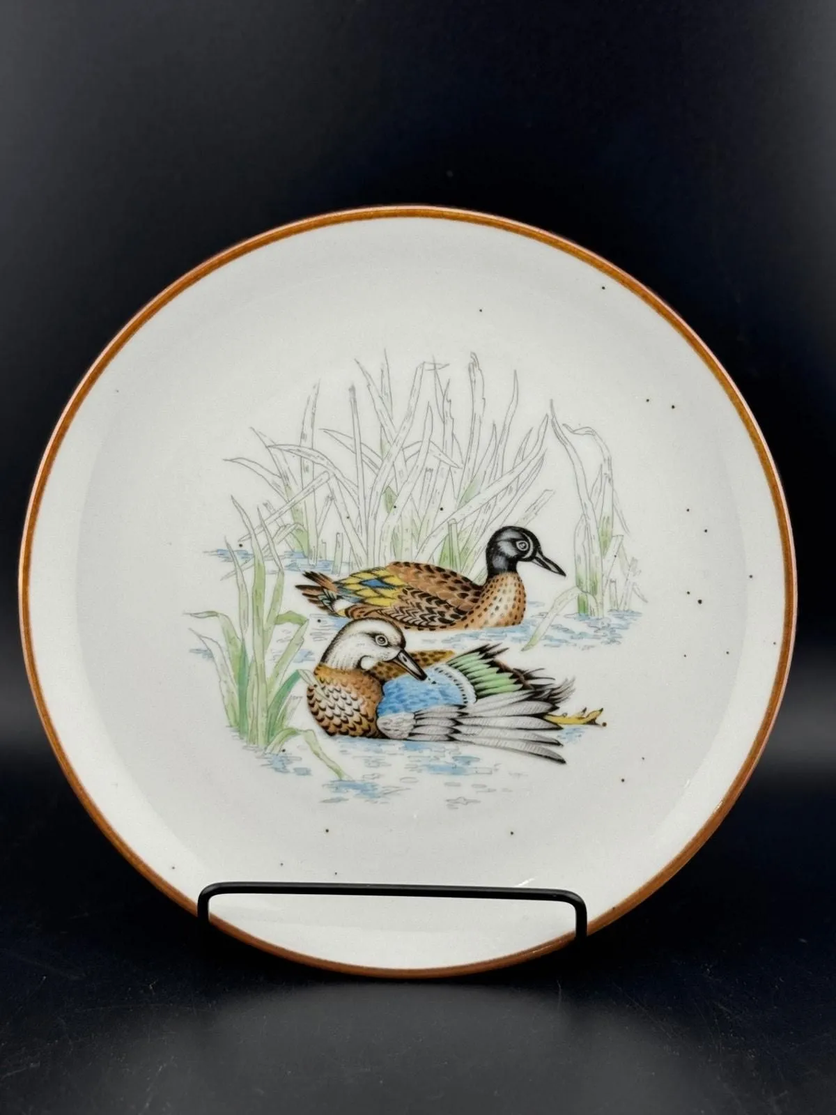 Listing Image Blurred Background
