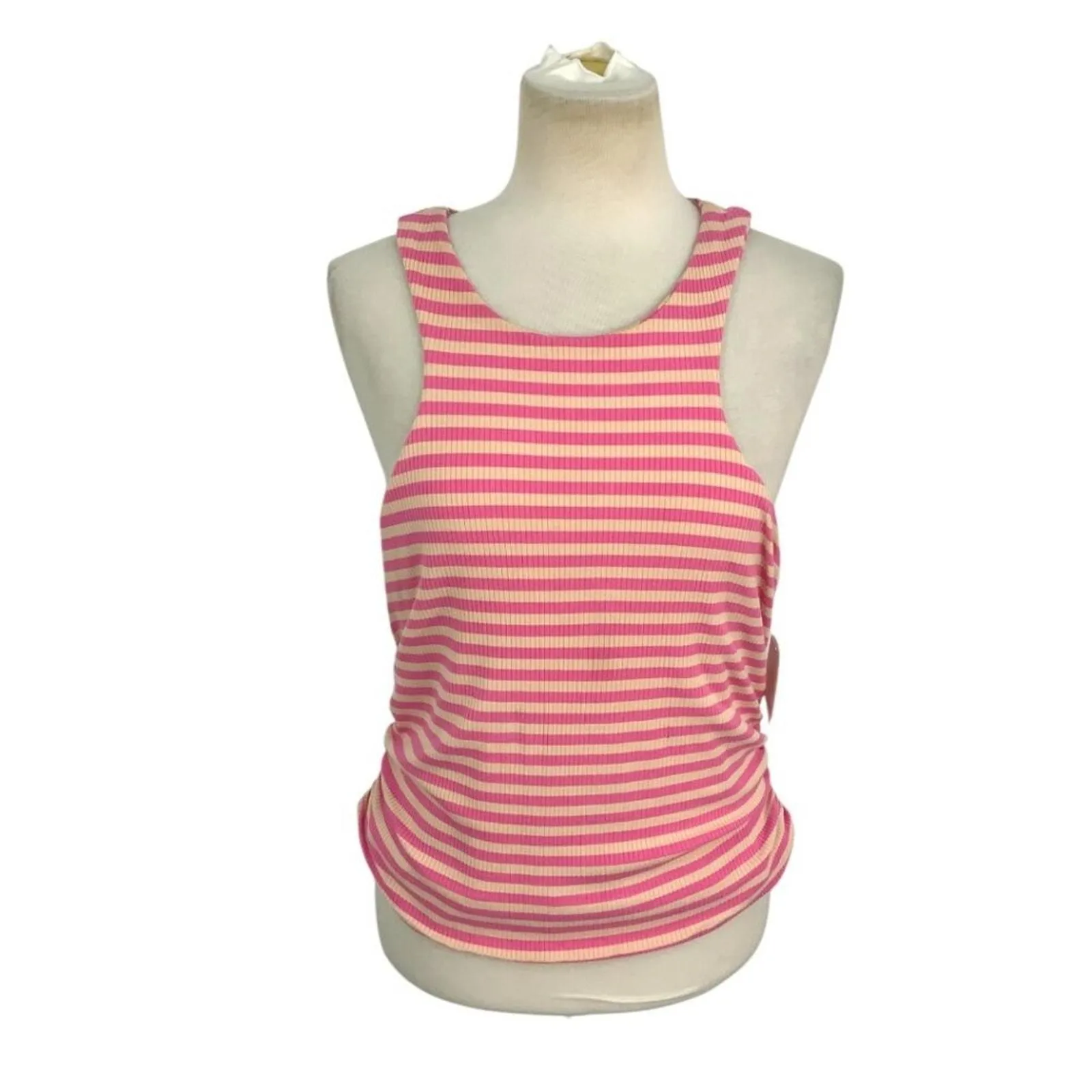 Listing Image Blurred Background