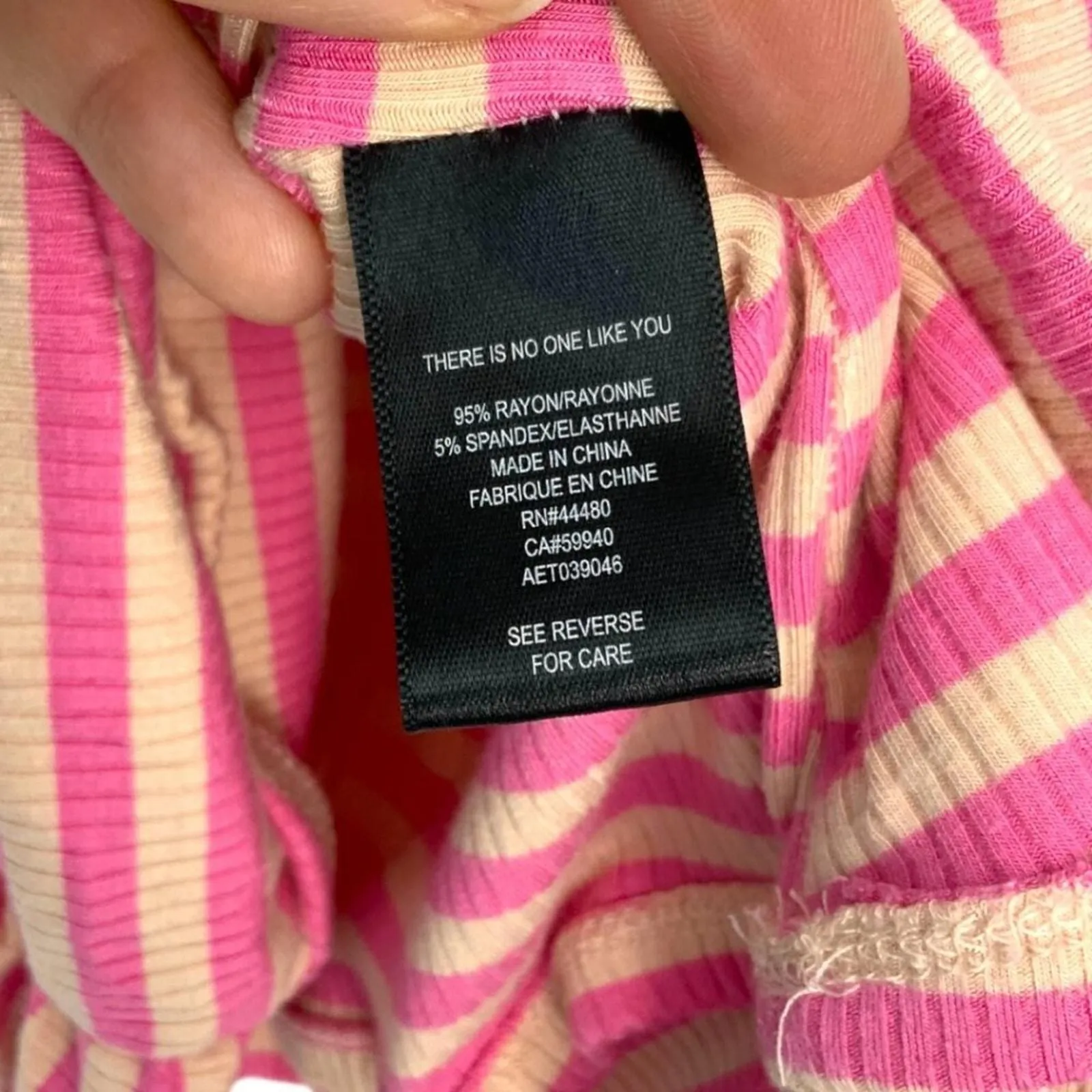 Listing Image Blurred Background