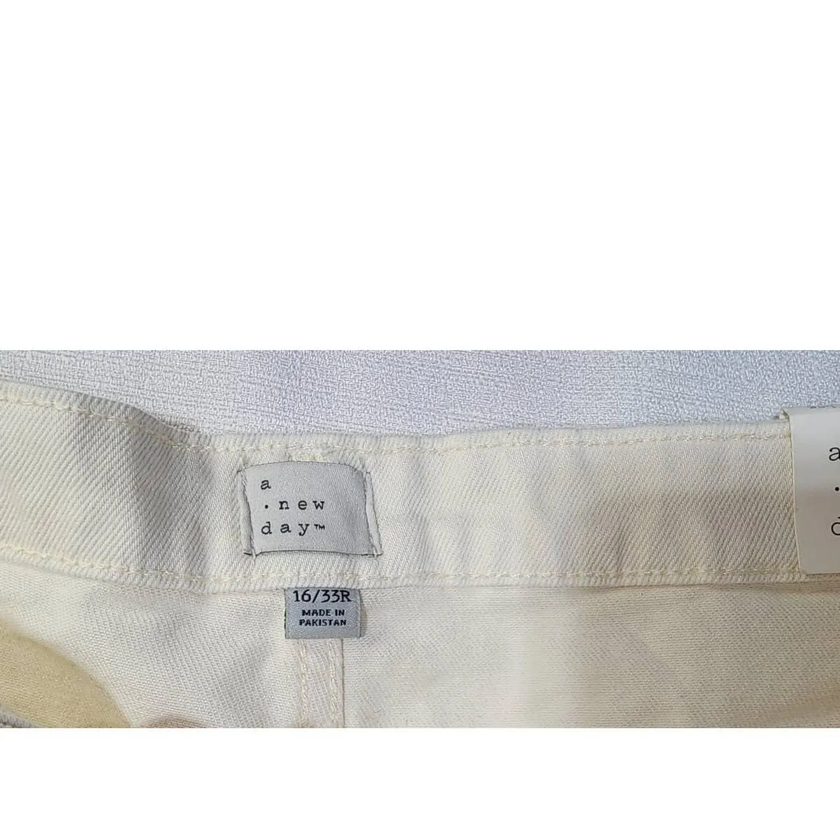 Listing Image Blurred Background