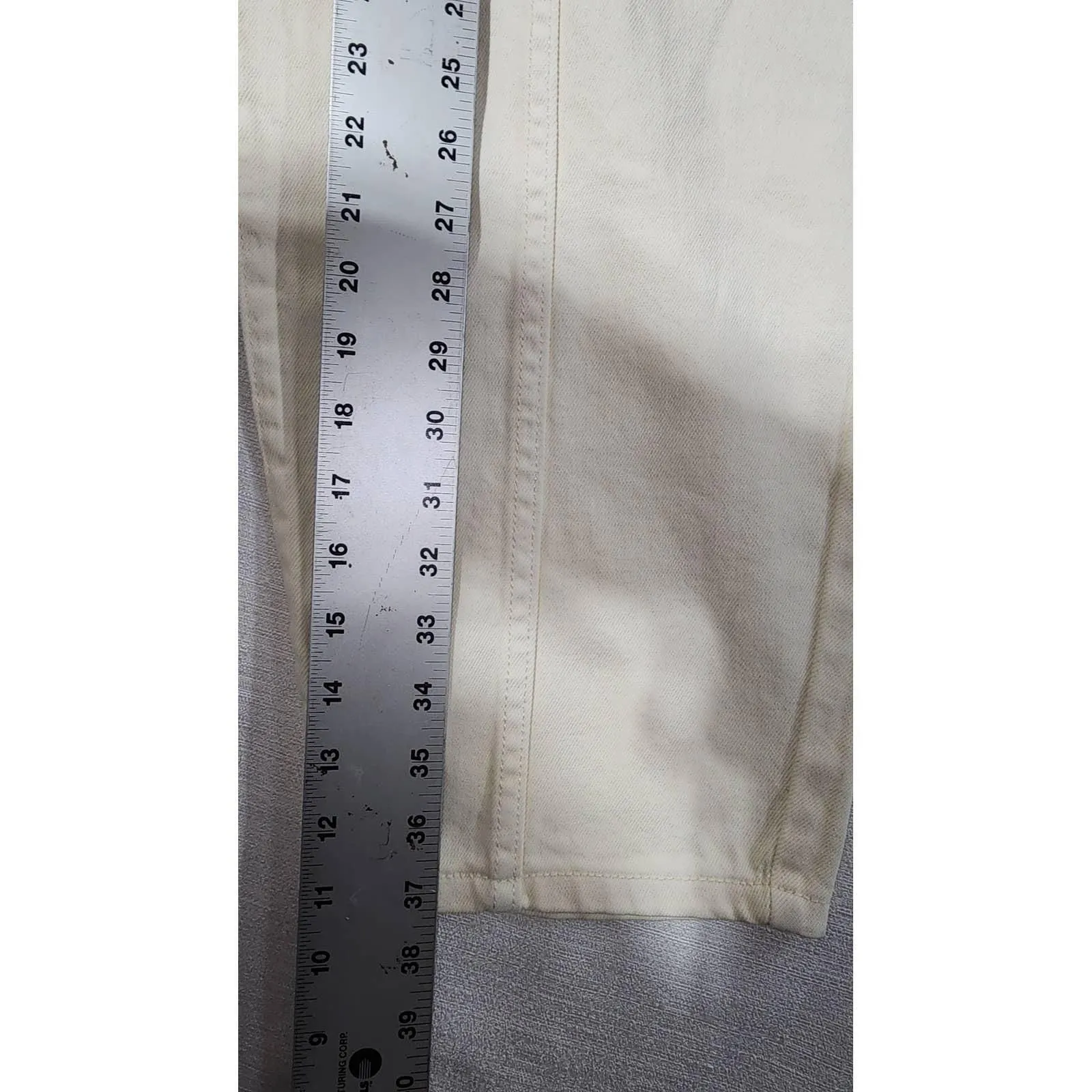 Listing Image Blurred Background