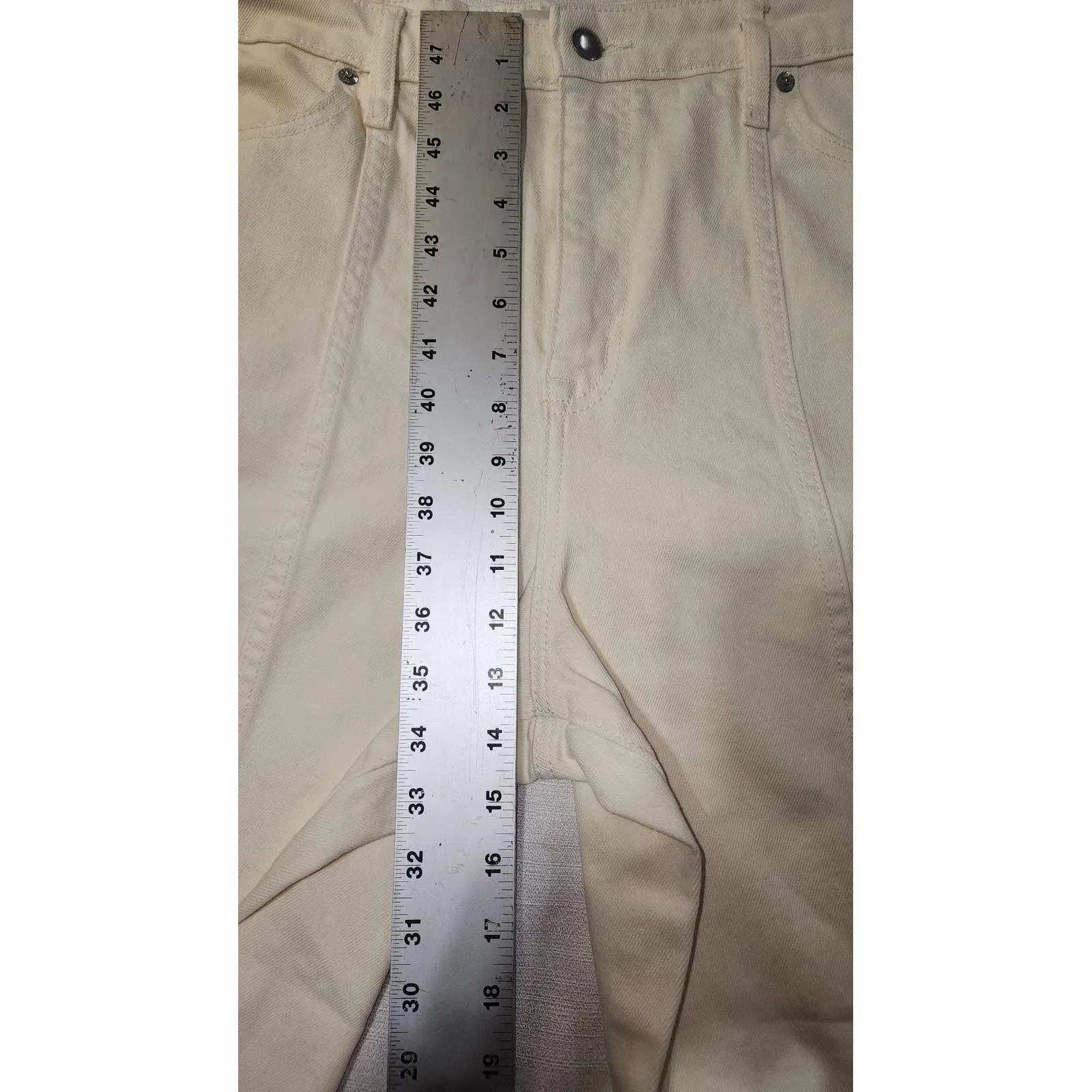 Listing Image Blurred Background