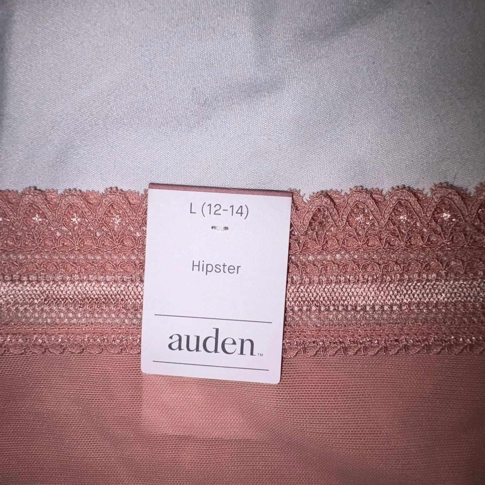 Listing Image Blurred Background