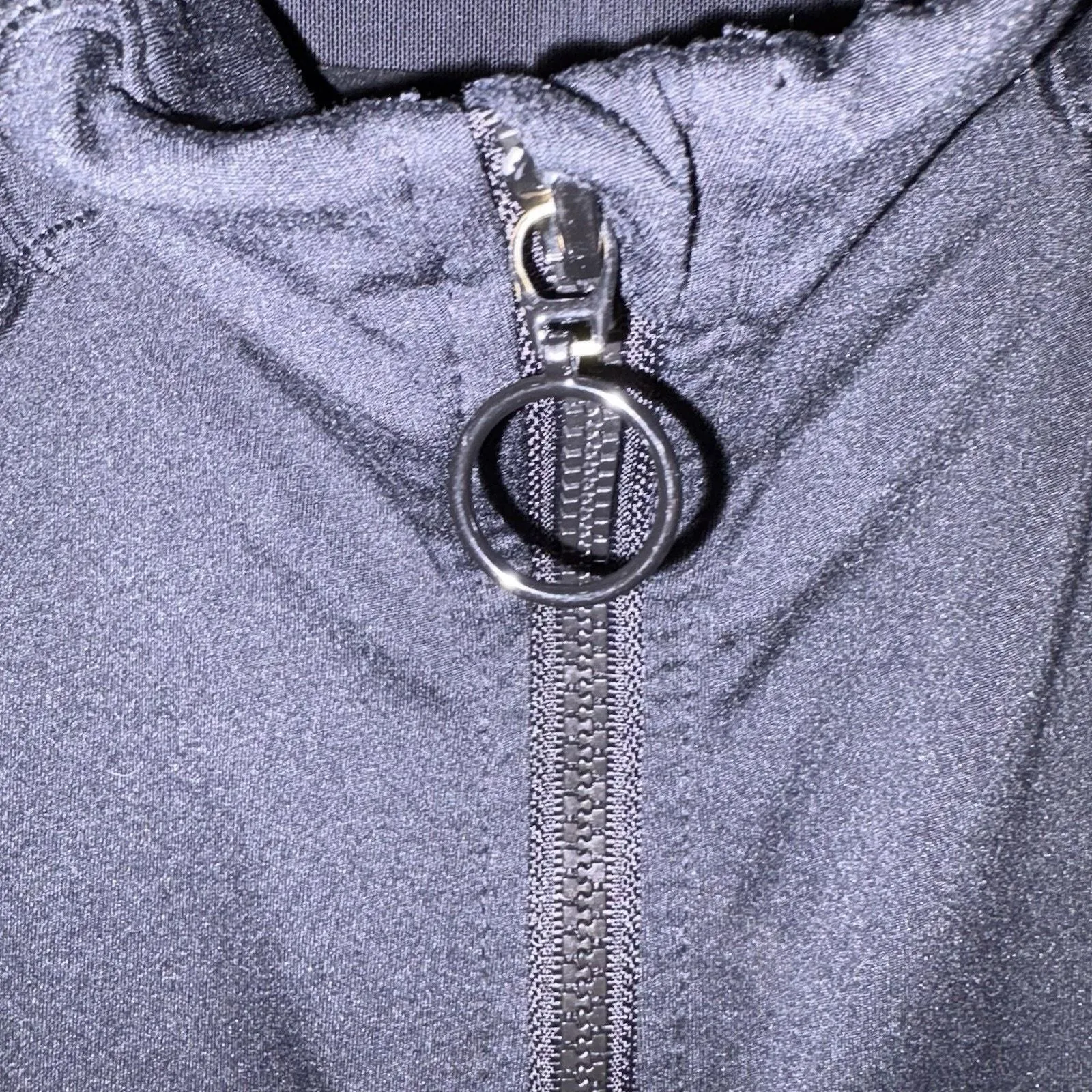 Listing Image Blurred Background