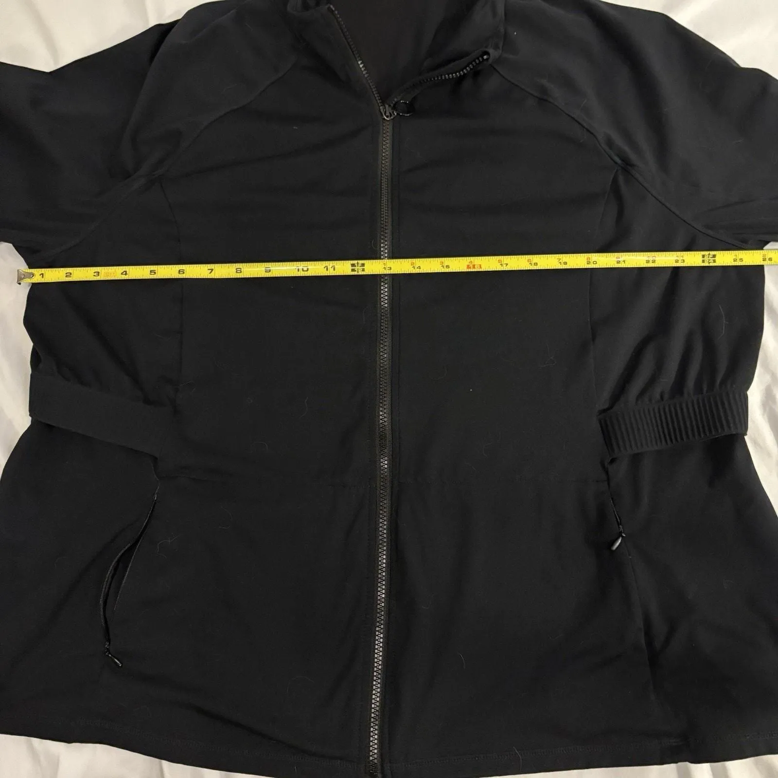 Listing Image Blurred Background