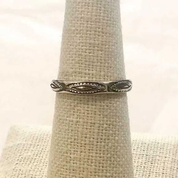 Product image for SILPADA Sterling Silver Oxidized Stacking Ring Sz 7, 7-3/4