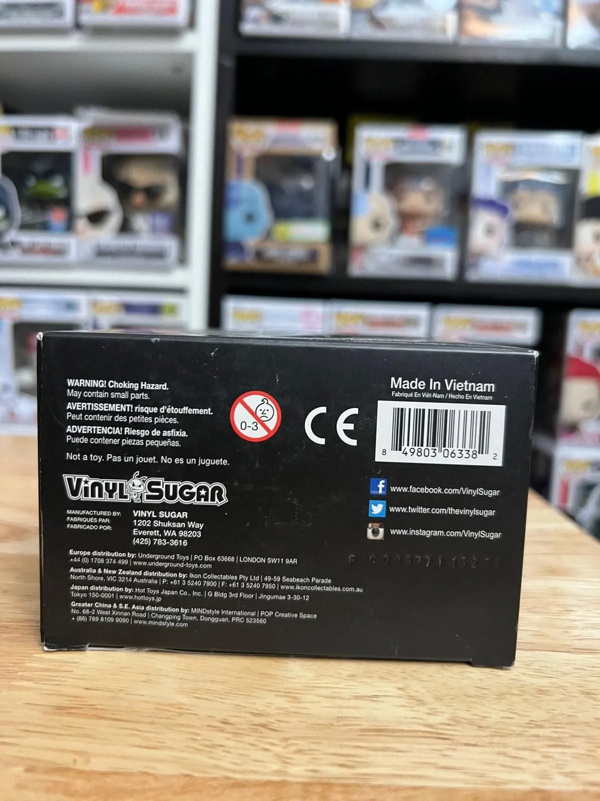 Listing Image Blurred Background