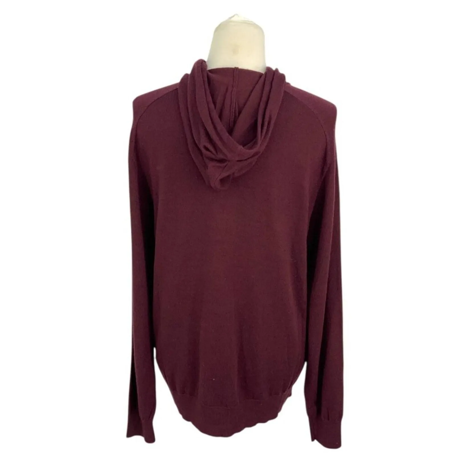 Listing Image Blurred Background