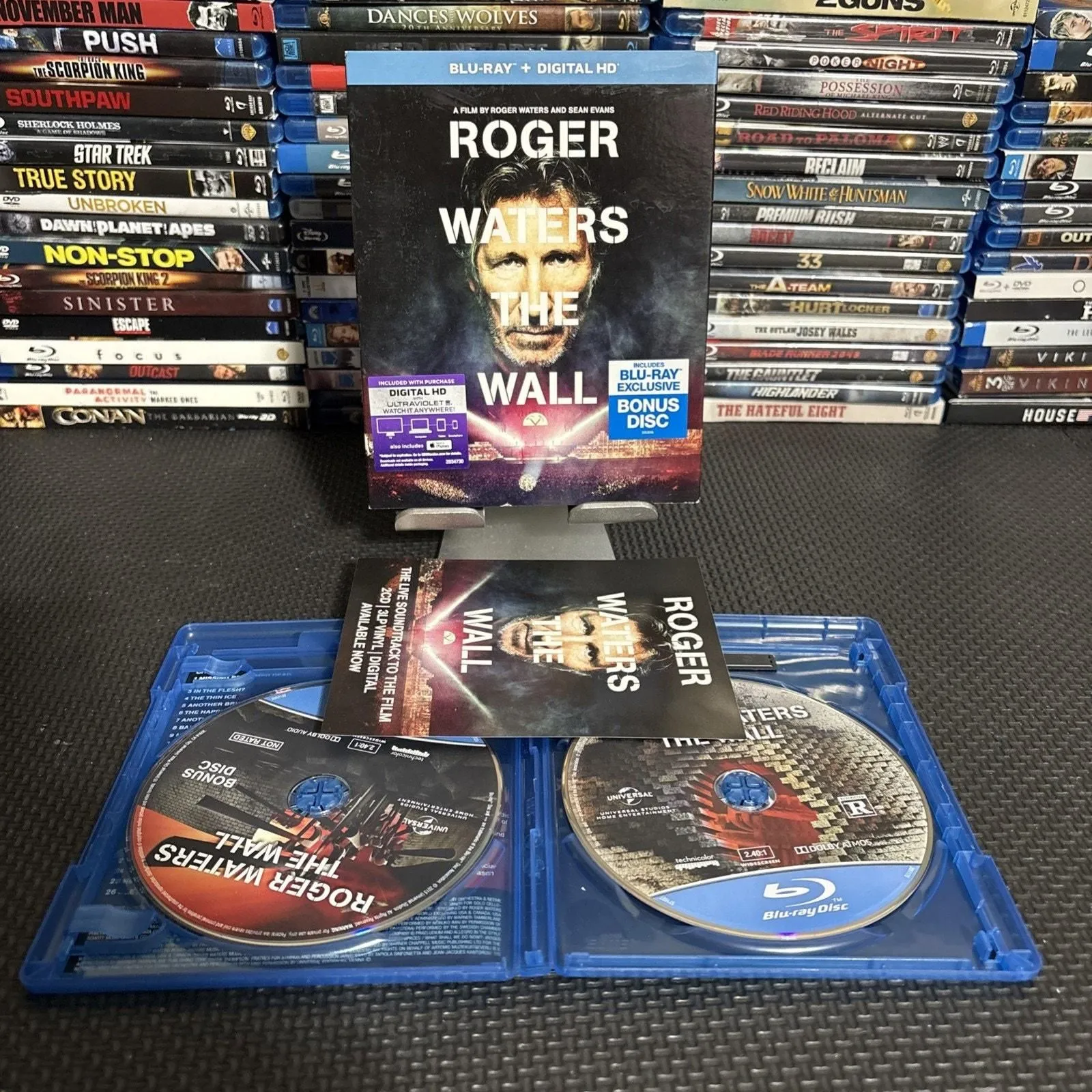 Product image for Roger Waters The Wall (Blu-ray, 2015, 2 Disc) - No Digital Copy