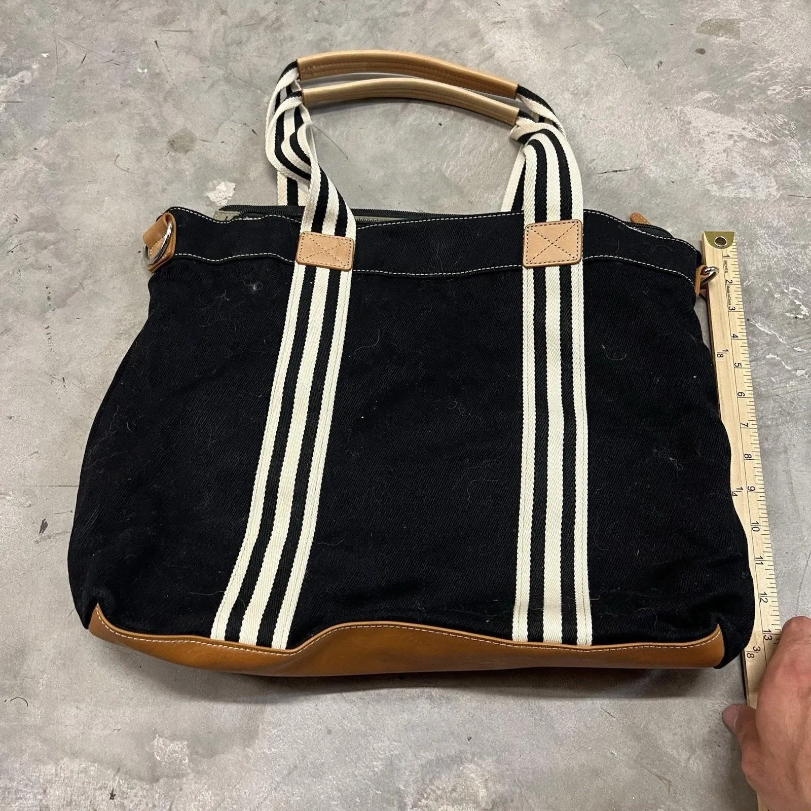 Listing Image Blurred Background