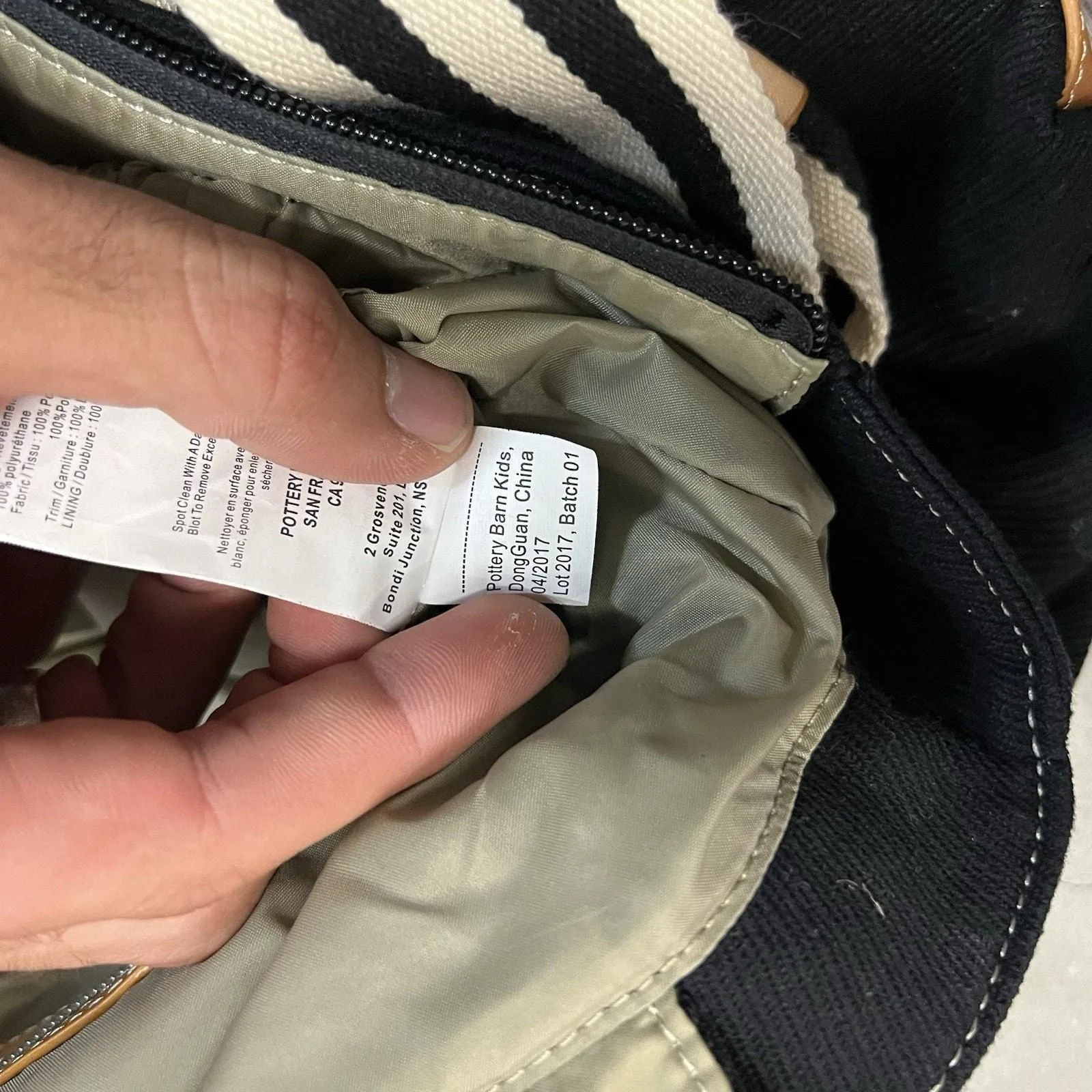 Listing Image Blurred Background