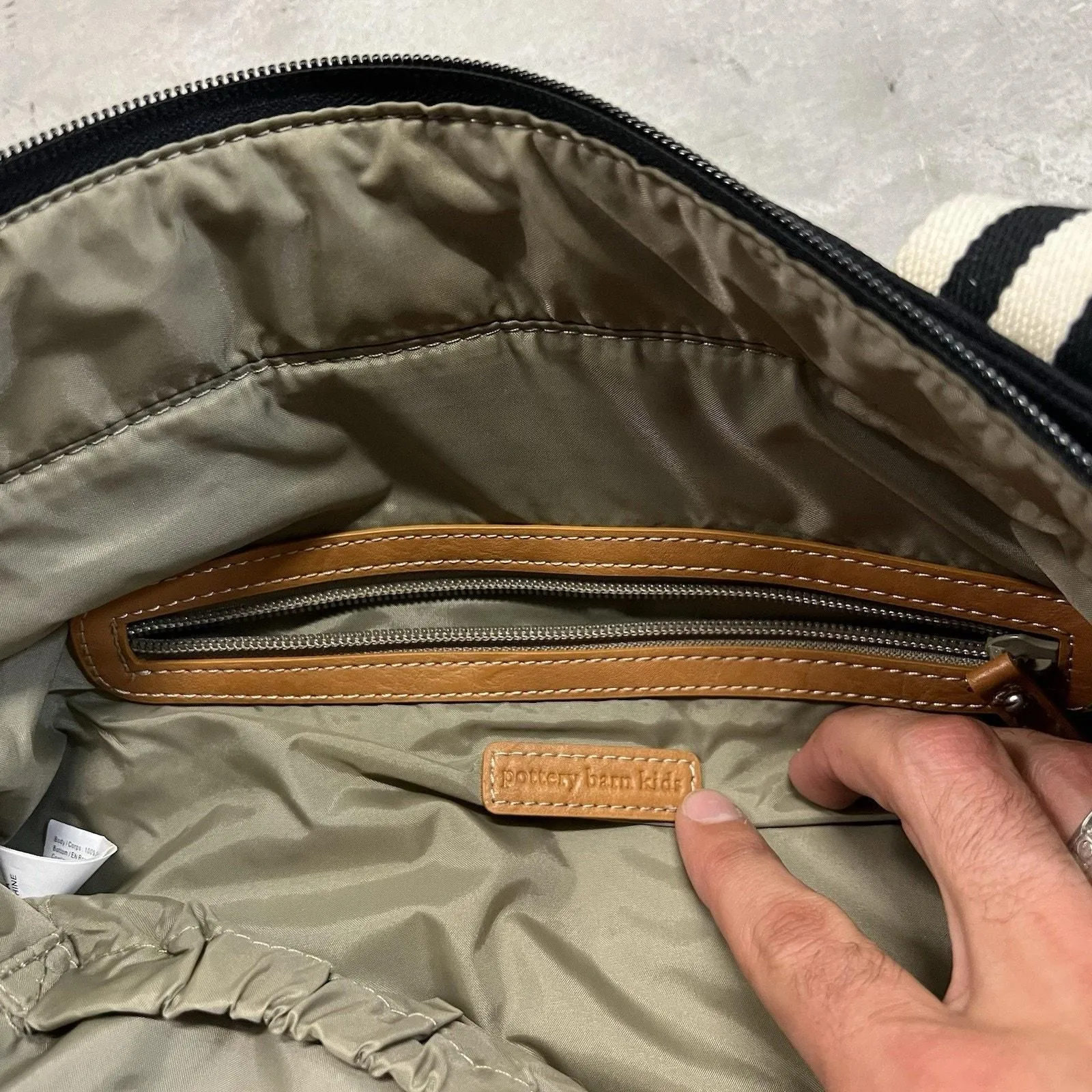 Listing Image Blurred Background