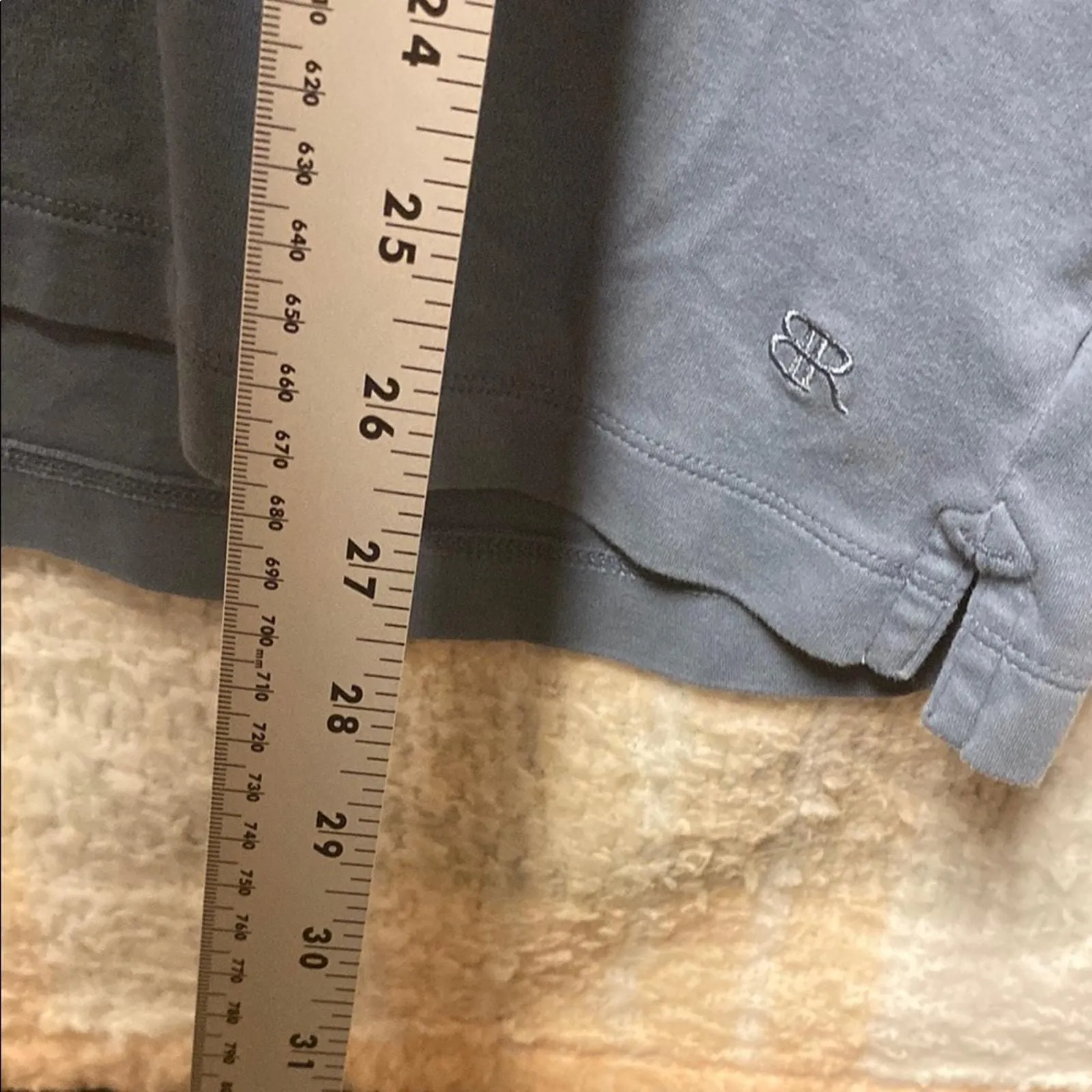 Listing Image Blurred Background