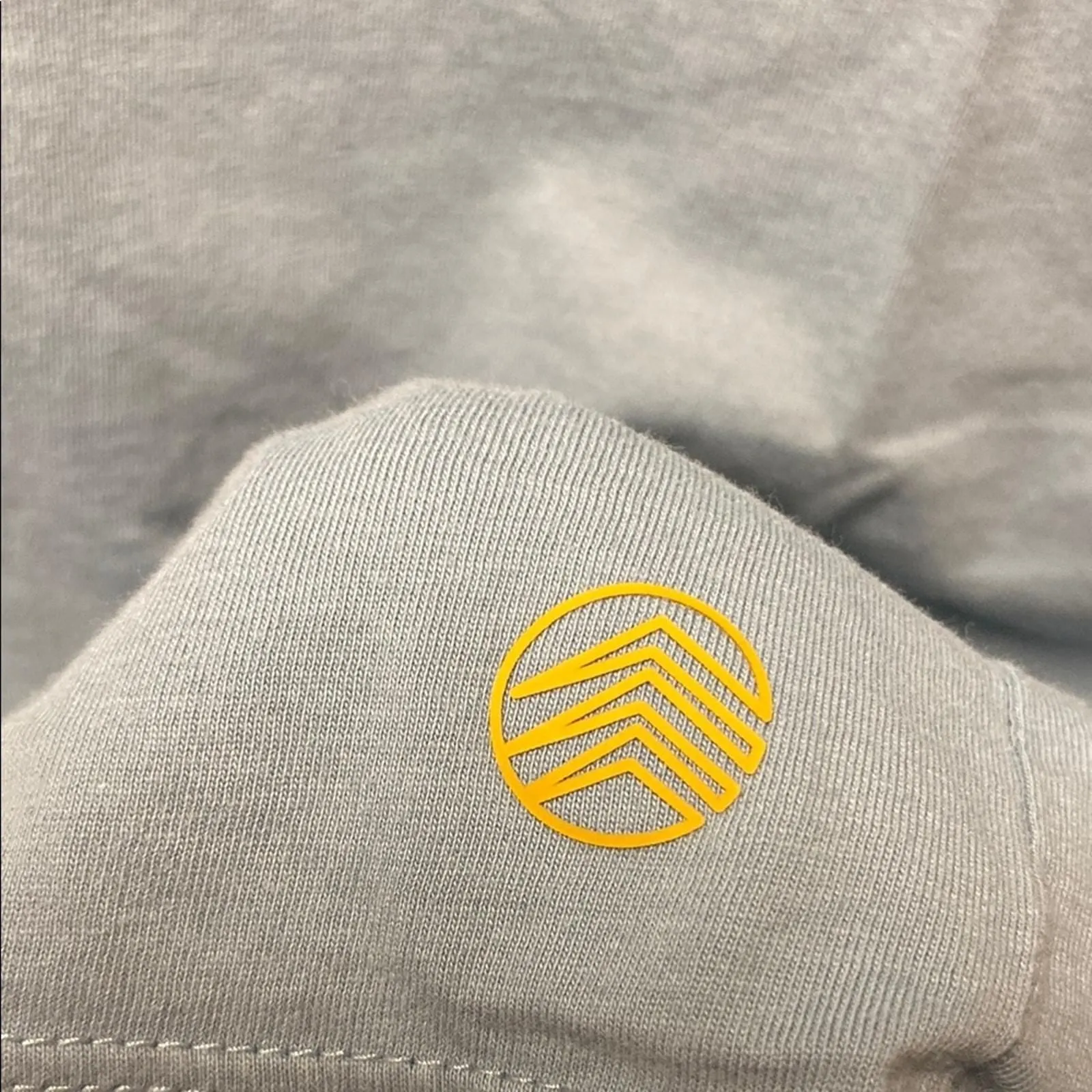 Listing Image Blurred Background