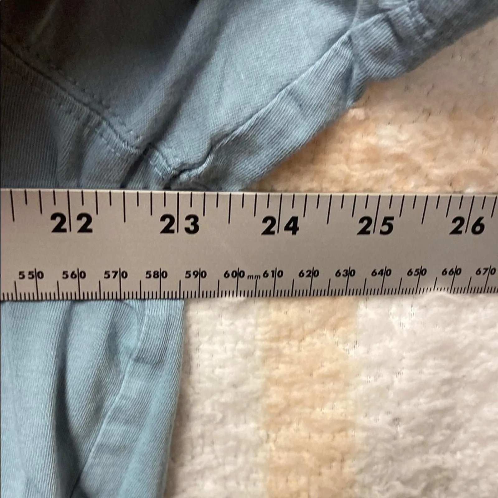 Listing Image Blurred Background