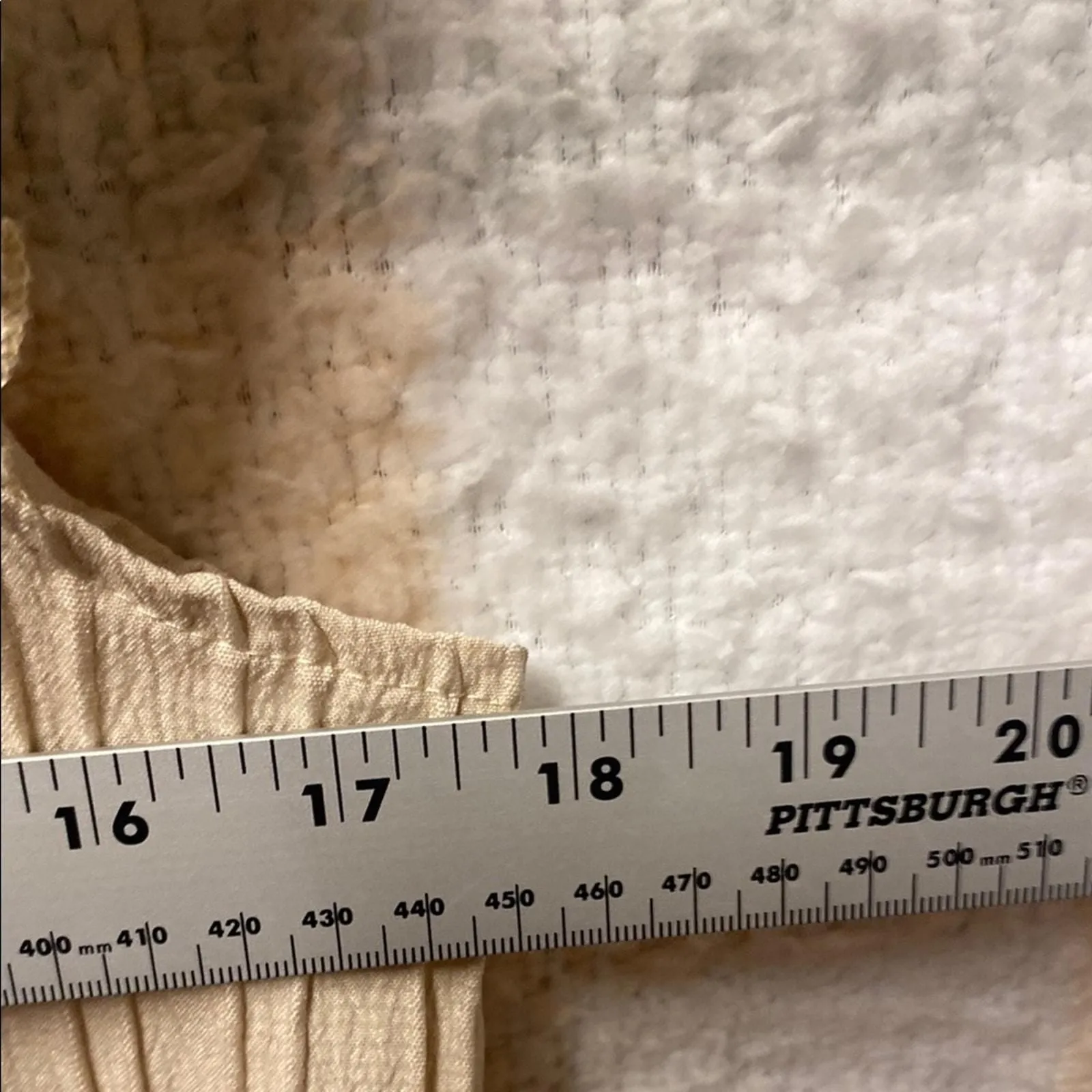 Listing Image Blurred Background