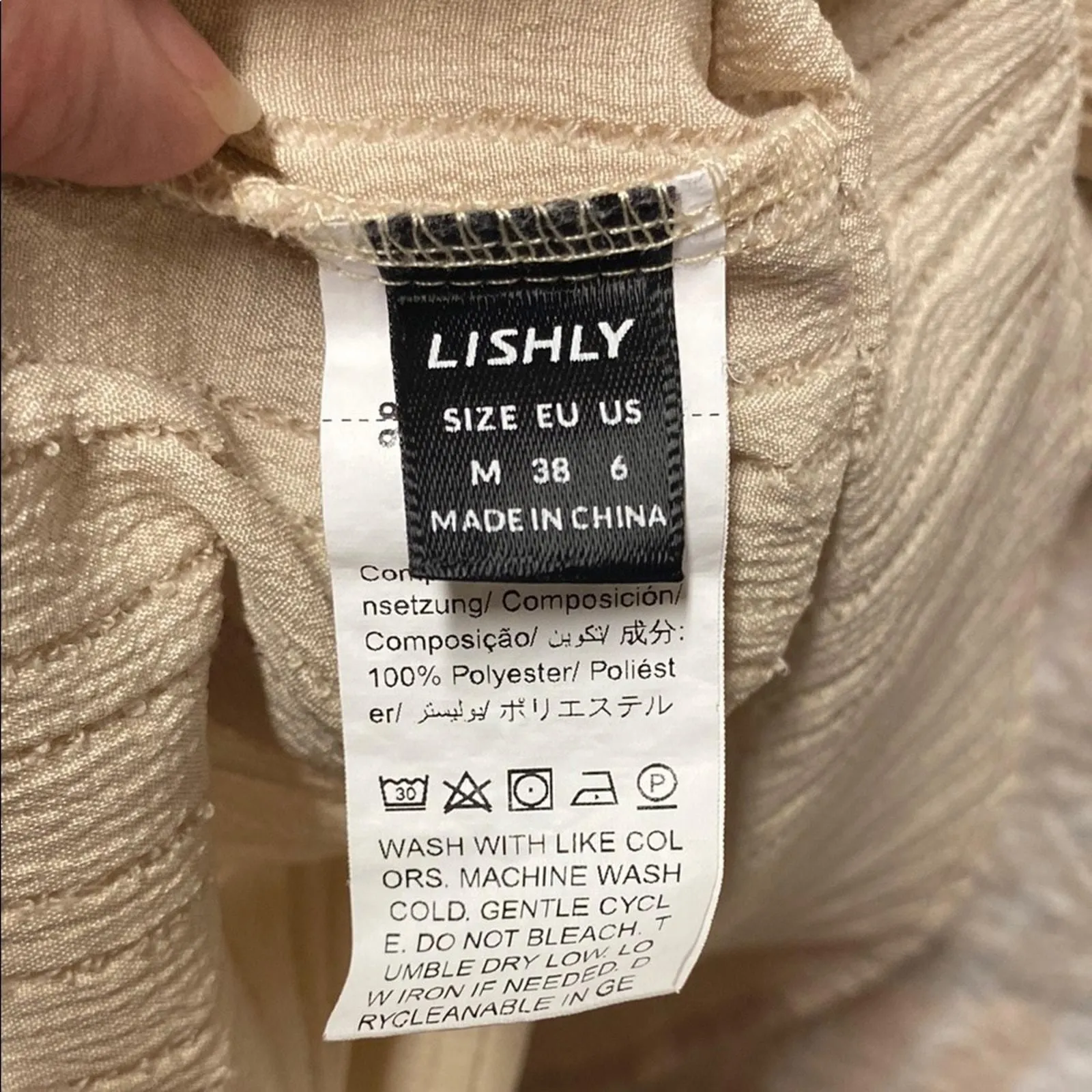 Listing Image Blurred Background