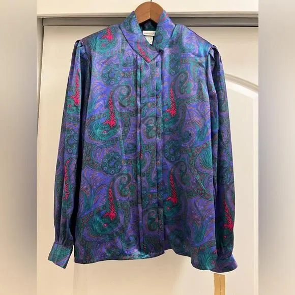 Product image for NWT Vintage Nicola Satin Look Paisley Top