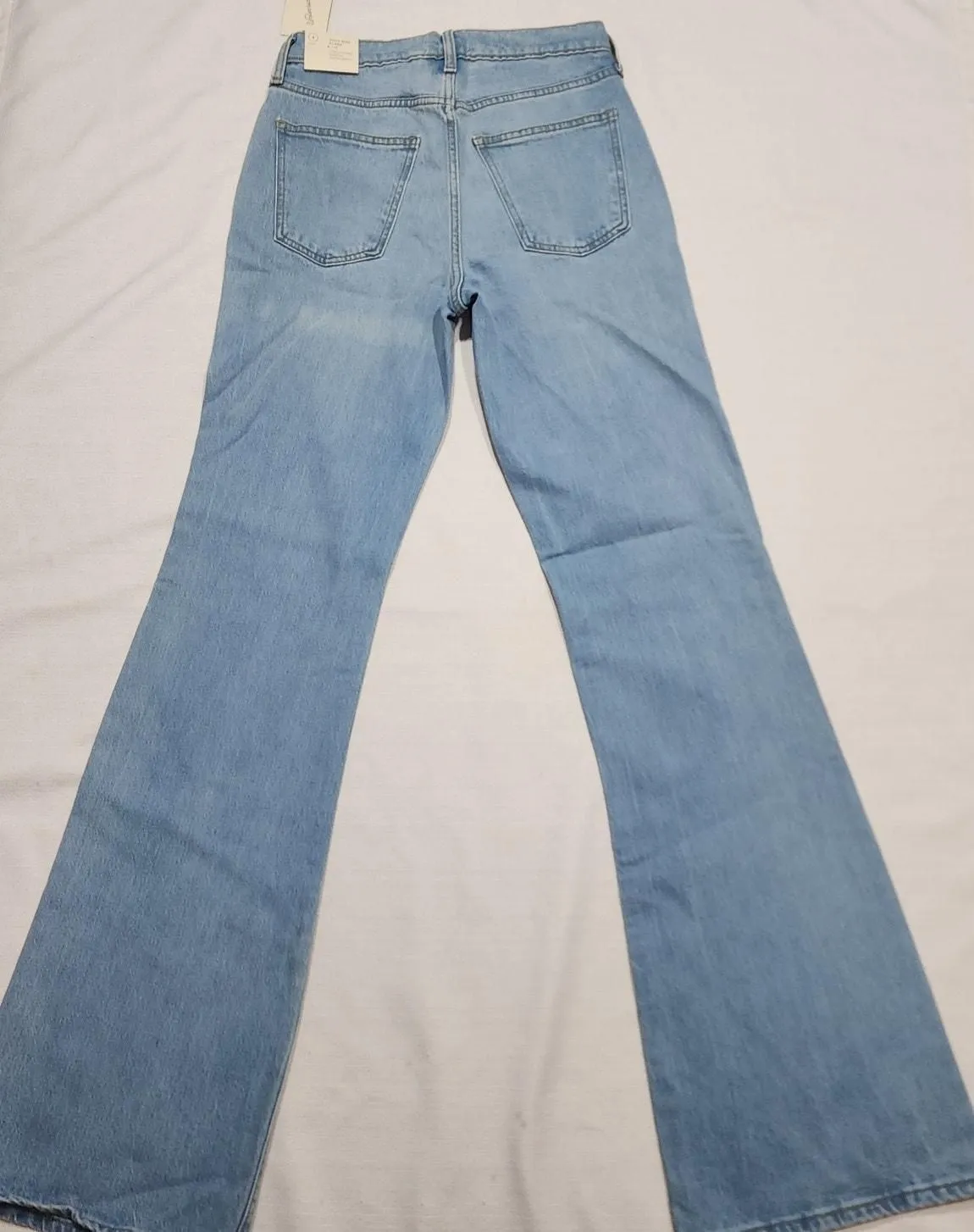 Listing Image Blurred Background