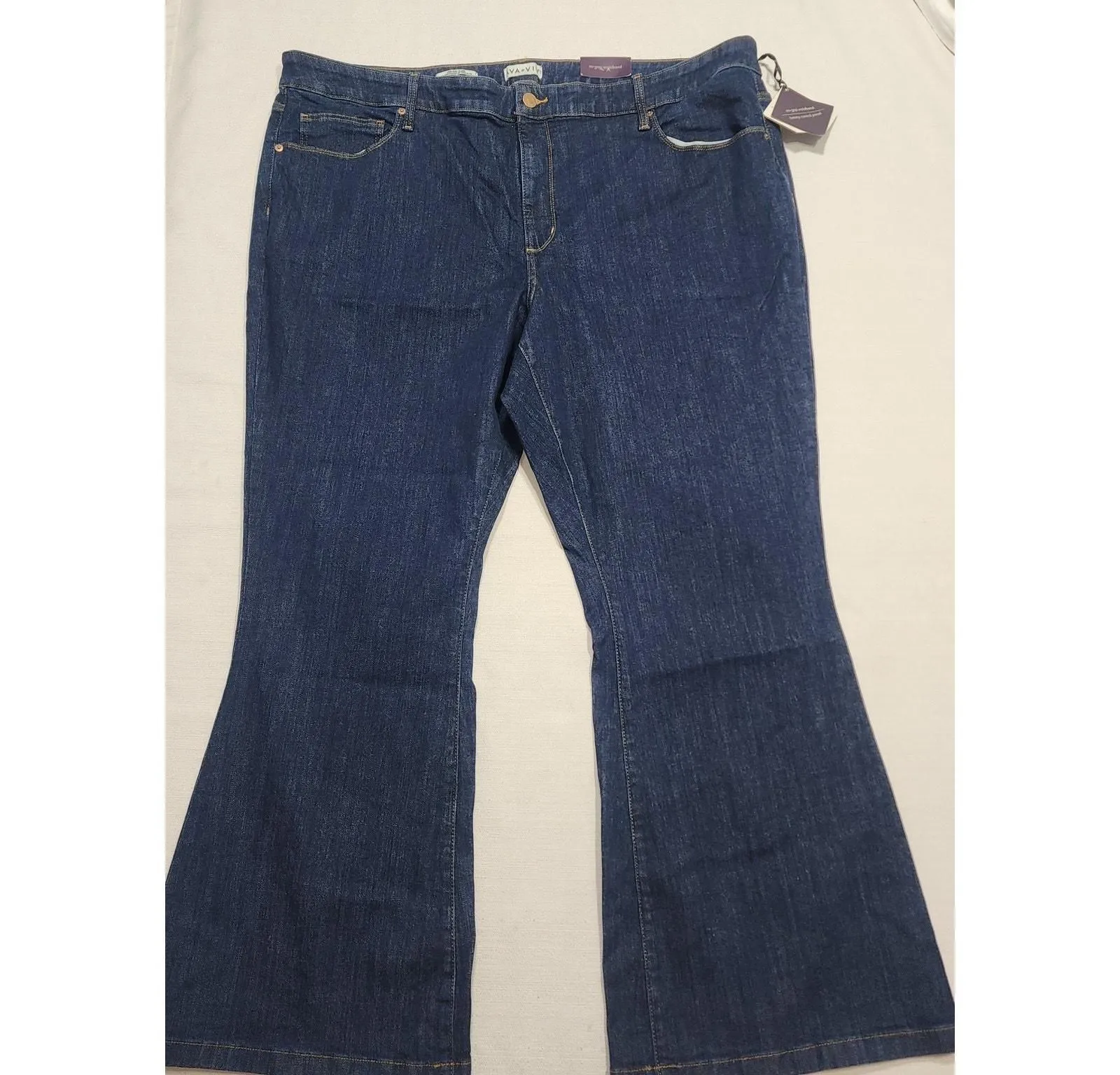 Product image for AVA & VIV Women's High rise fitted hip & thigh flare jeans 26 W46''x L44'' - new-with-tags - Ava & Viv