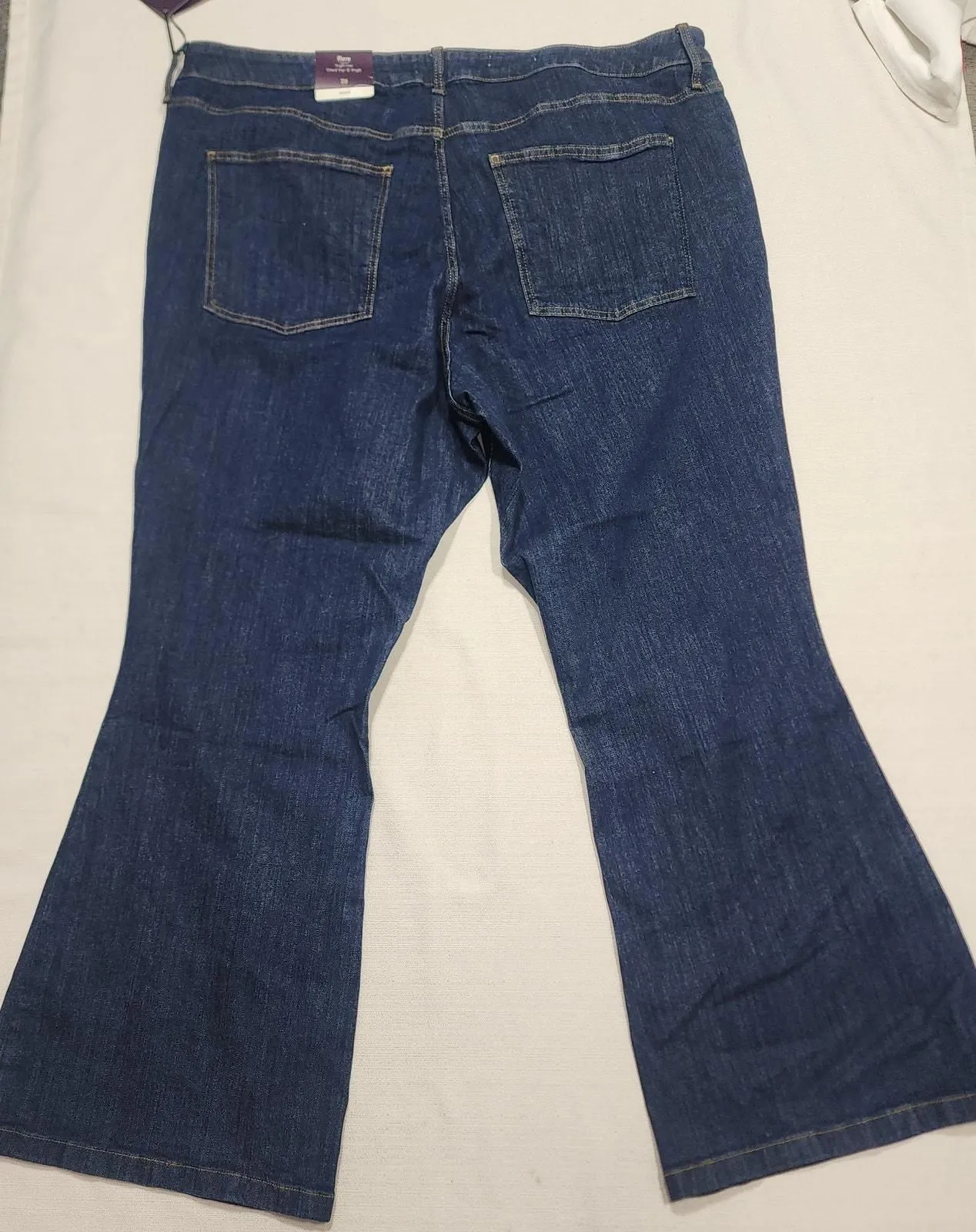 Listing Image Blurred Background