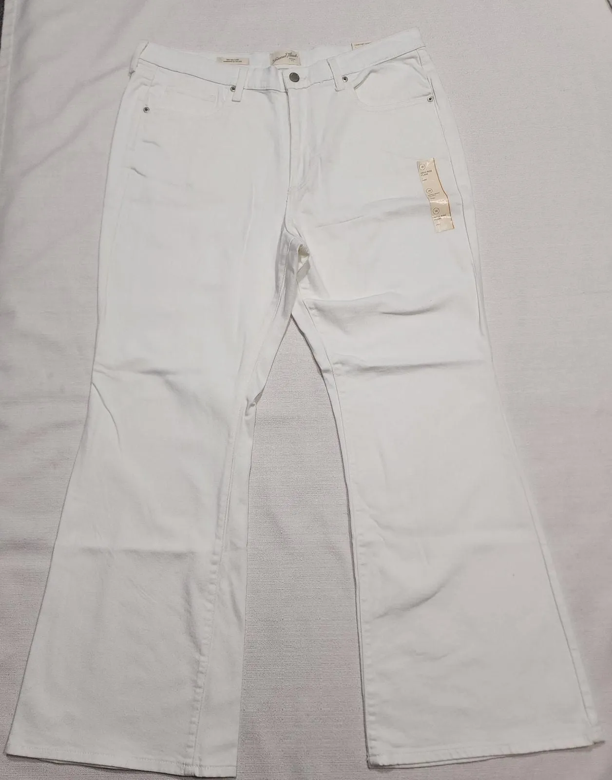 Product image for Universal thread high rise flair leg jeans W34''x  L42'' - new-with-tags - Universal Thread