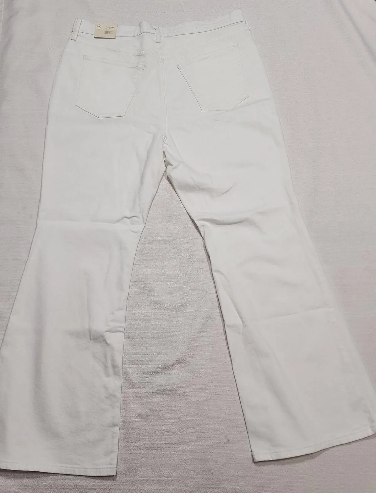 Listing Image Blurred Background
