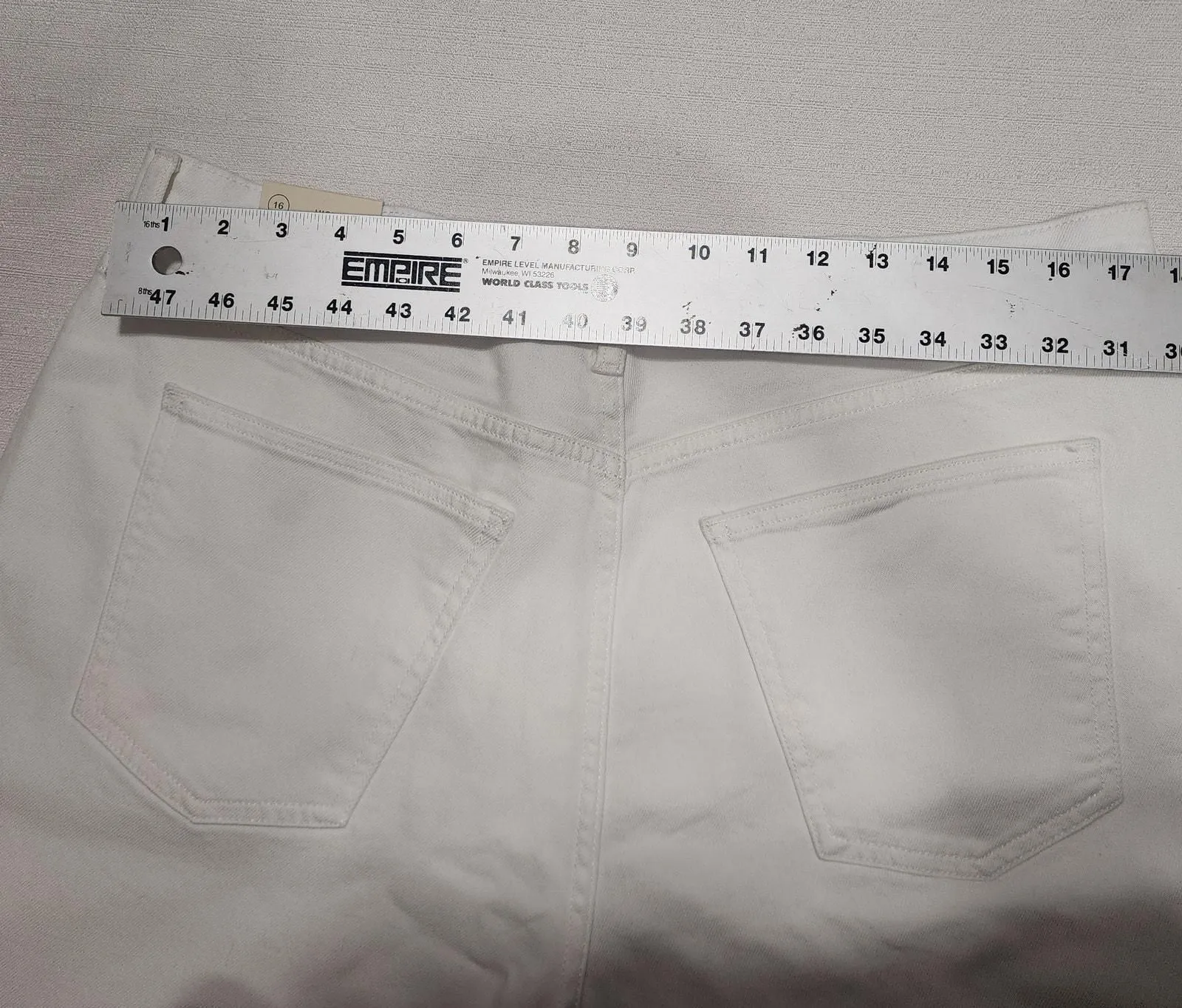 Listing Image Blurred Background