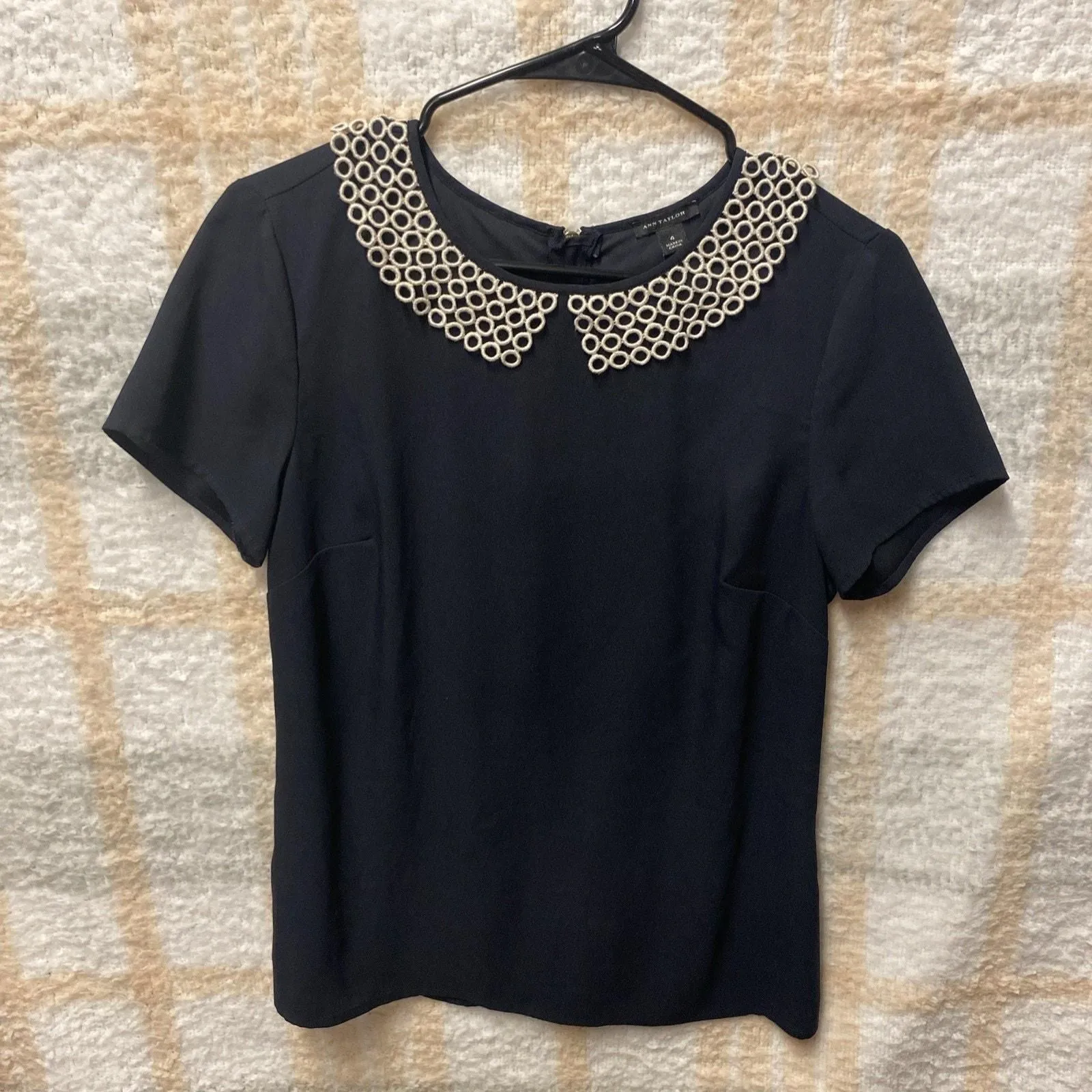 Product image for Ann Taylor Size 4 Navy Blue Peter Pan Collar Short Sleeve Blouse top Career