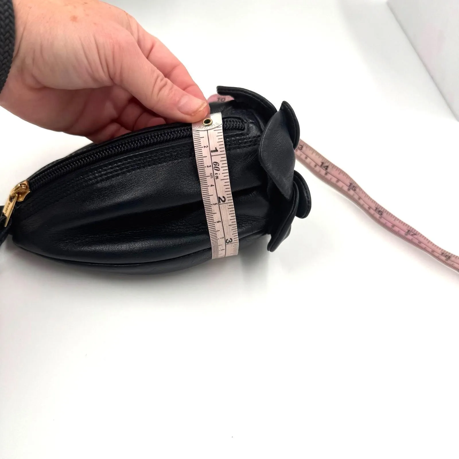 Listing Image Blurred Background
