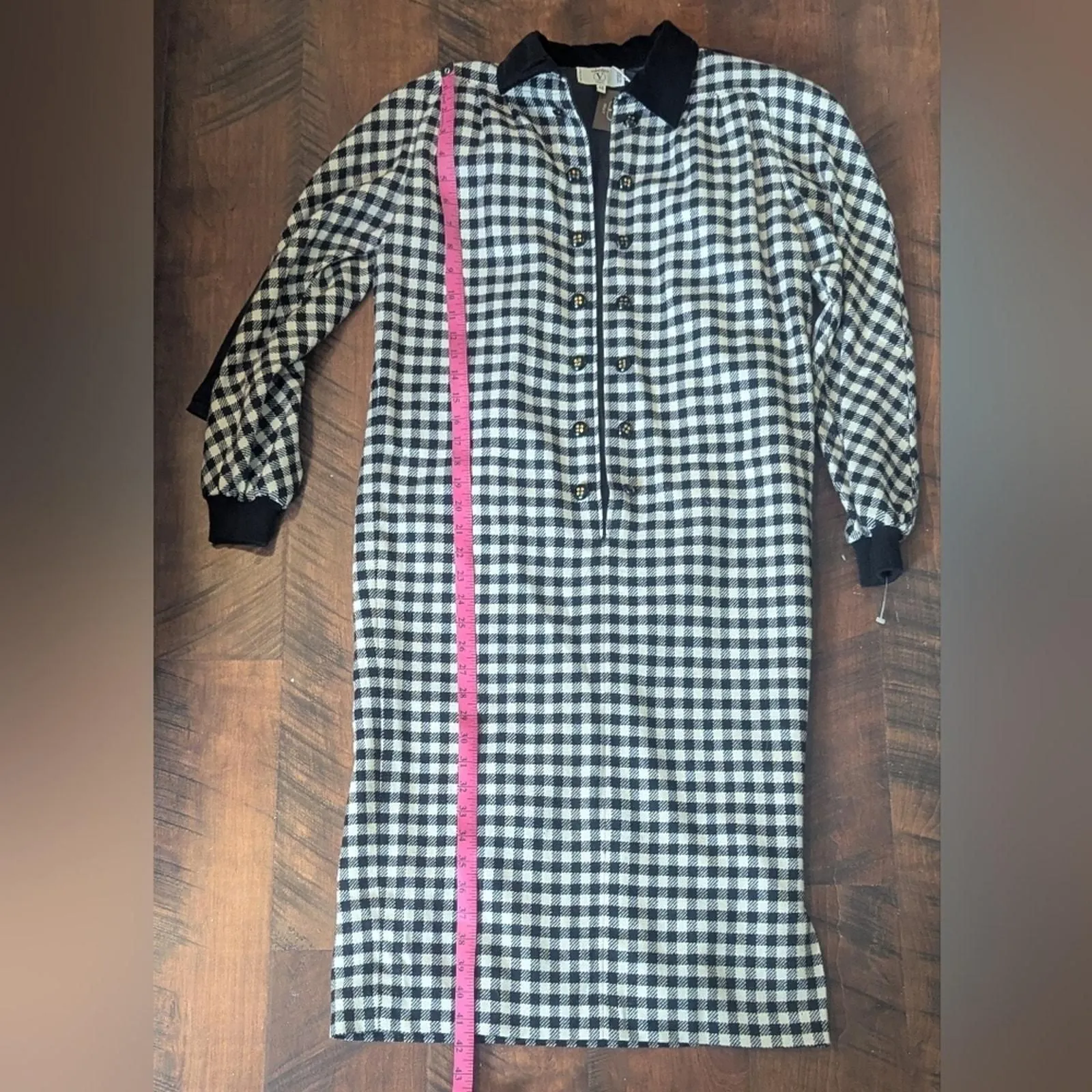 Listing Image Blurred Background