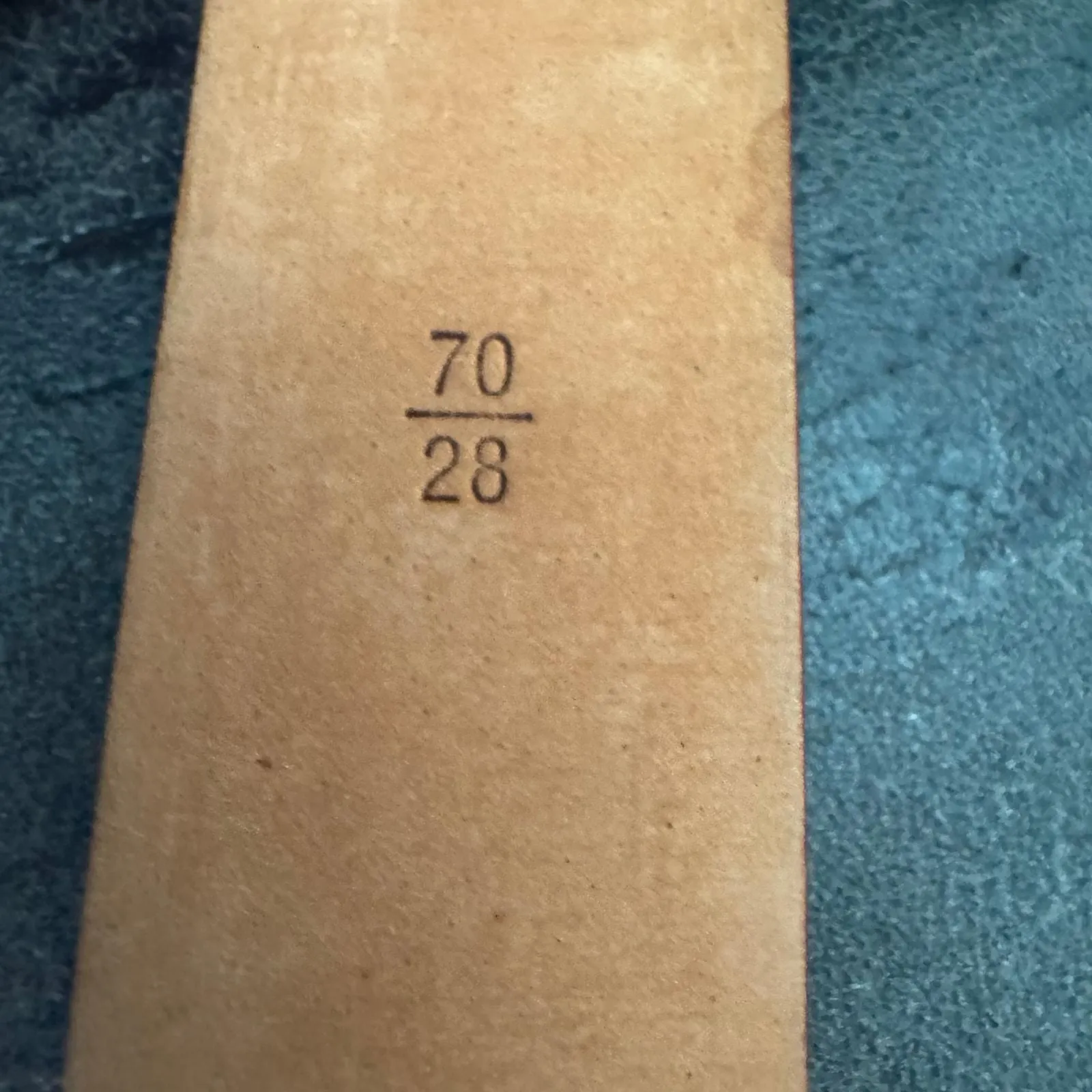 Listing Image Blurred Background