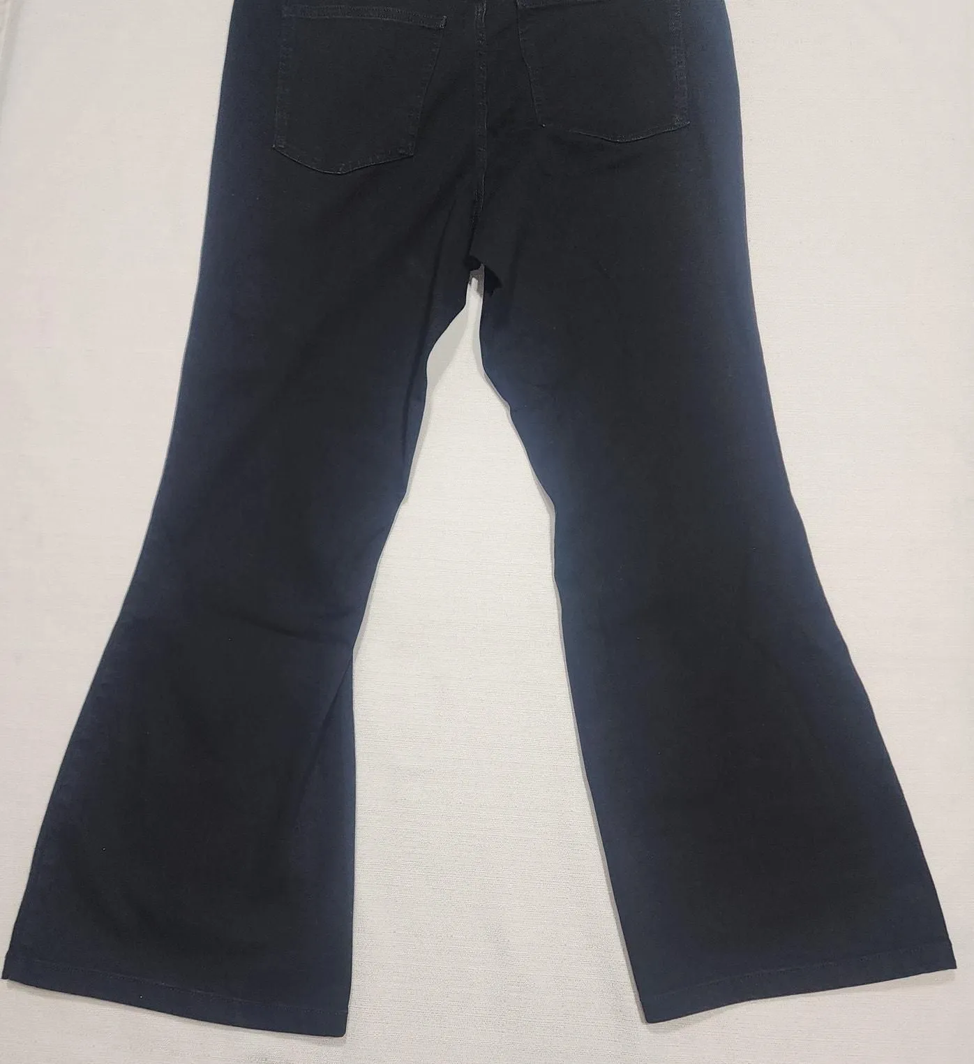 Listing Image Blurred Background