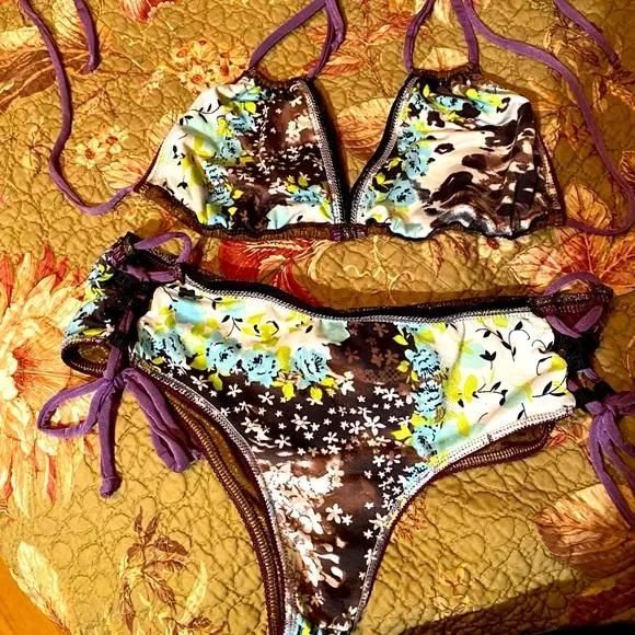 Product image for Reversible Brazilian bikini