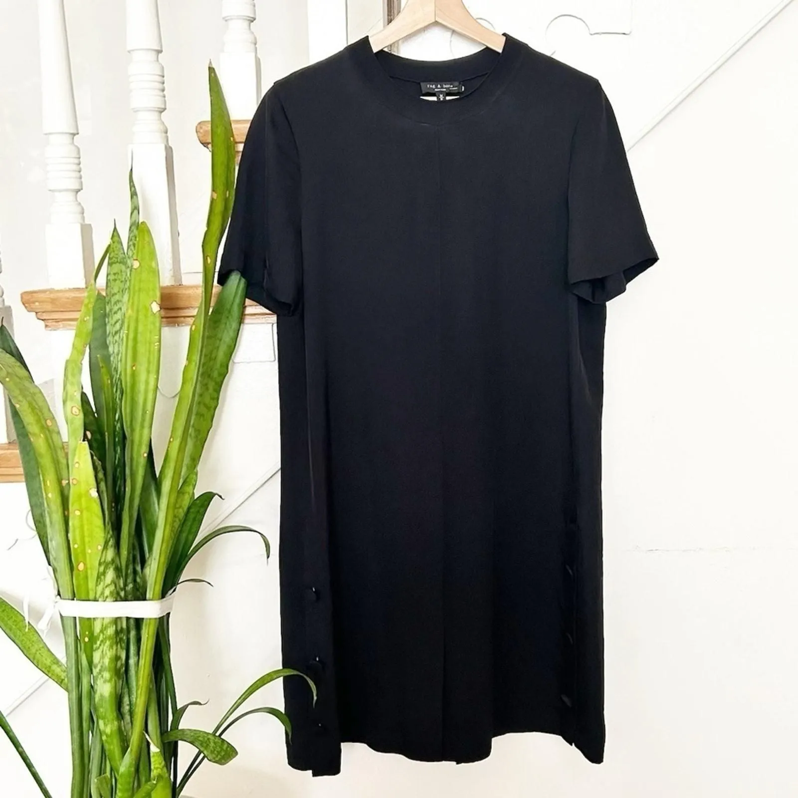 Listing Image Blurred Background