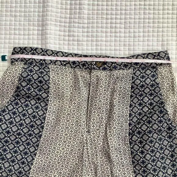 Listing Image Blurred Background