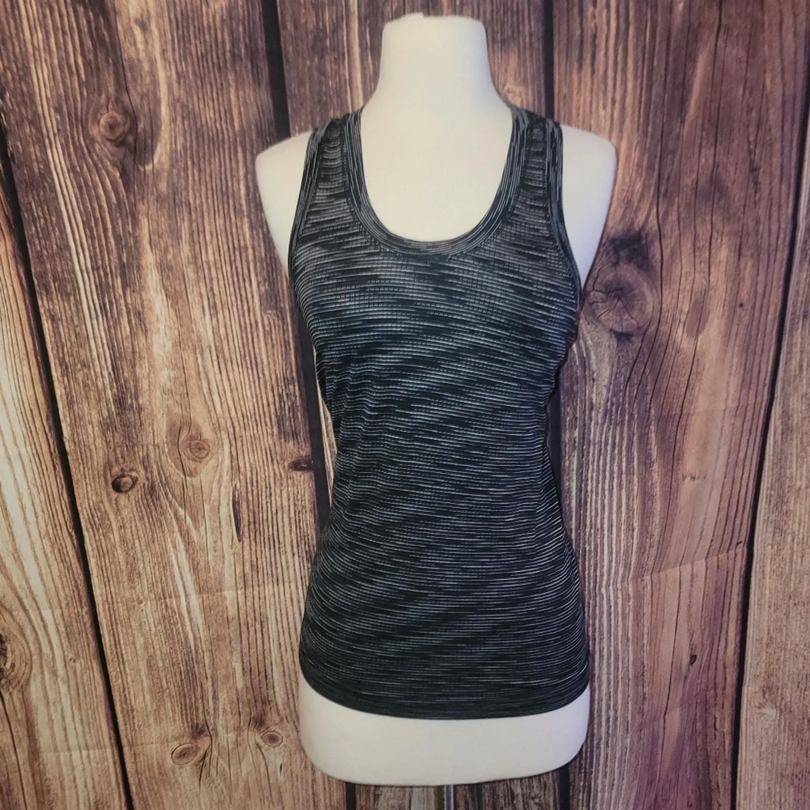 Product image for Athleta Tank Top Size XS Black/White/Blue - XS - Tops - pre-owned---good - Athleta