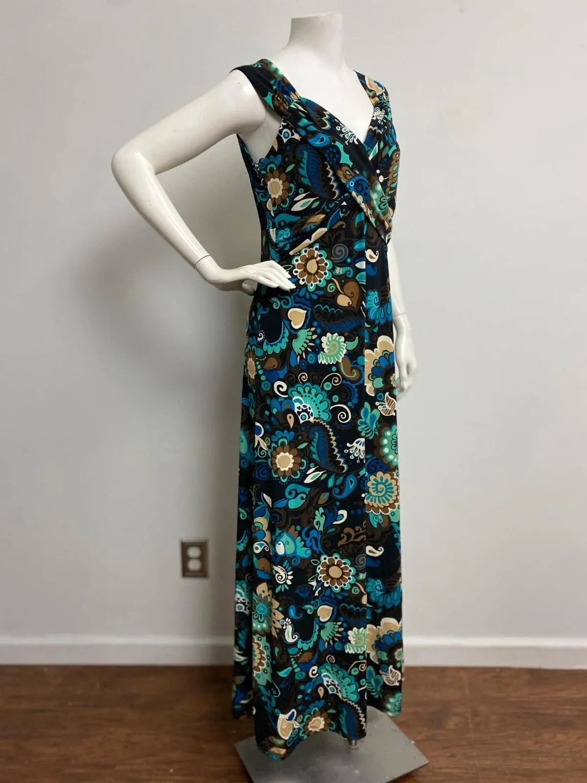 Listing Image Blurred Background