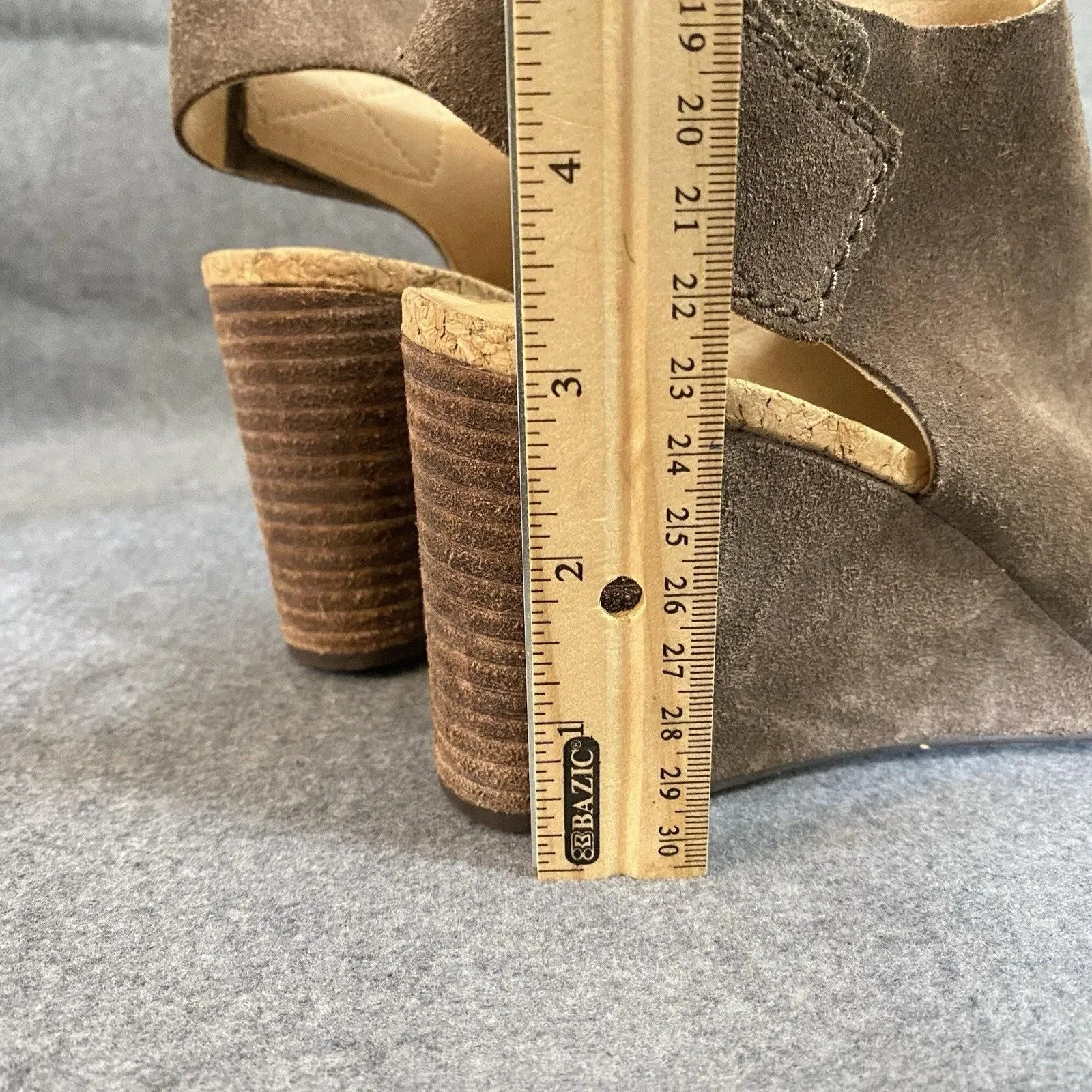 Listing Image Blurred Background