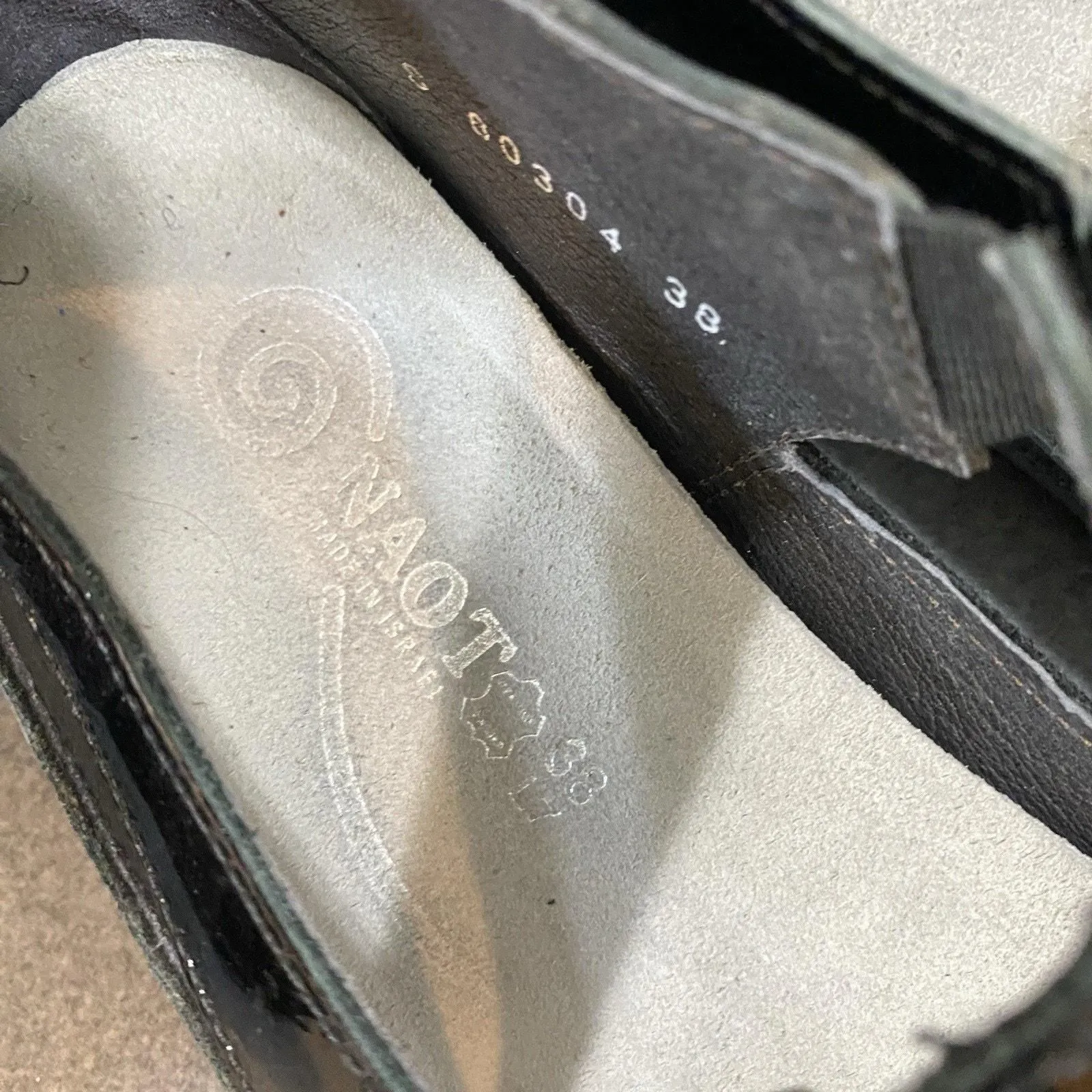 Listing Image Blurred Background