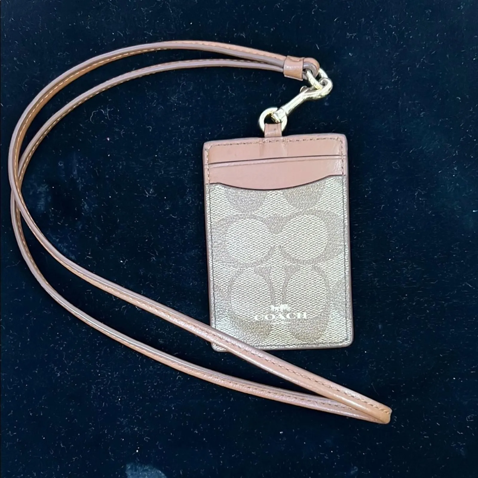 Product image for Coach leather lanyard neck ID holder place for credit cards
