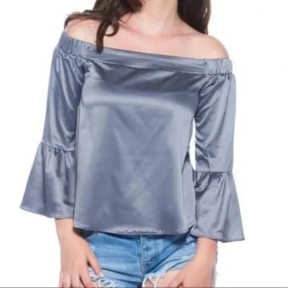 Product image for 𝅺Essue Satin Off Shoulder Bell Sleeve Top Size Small