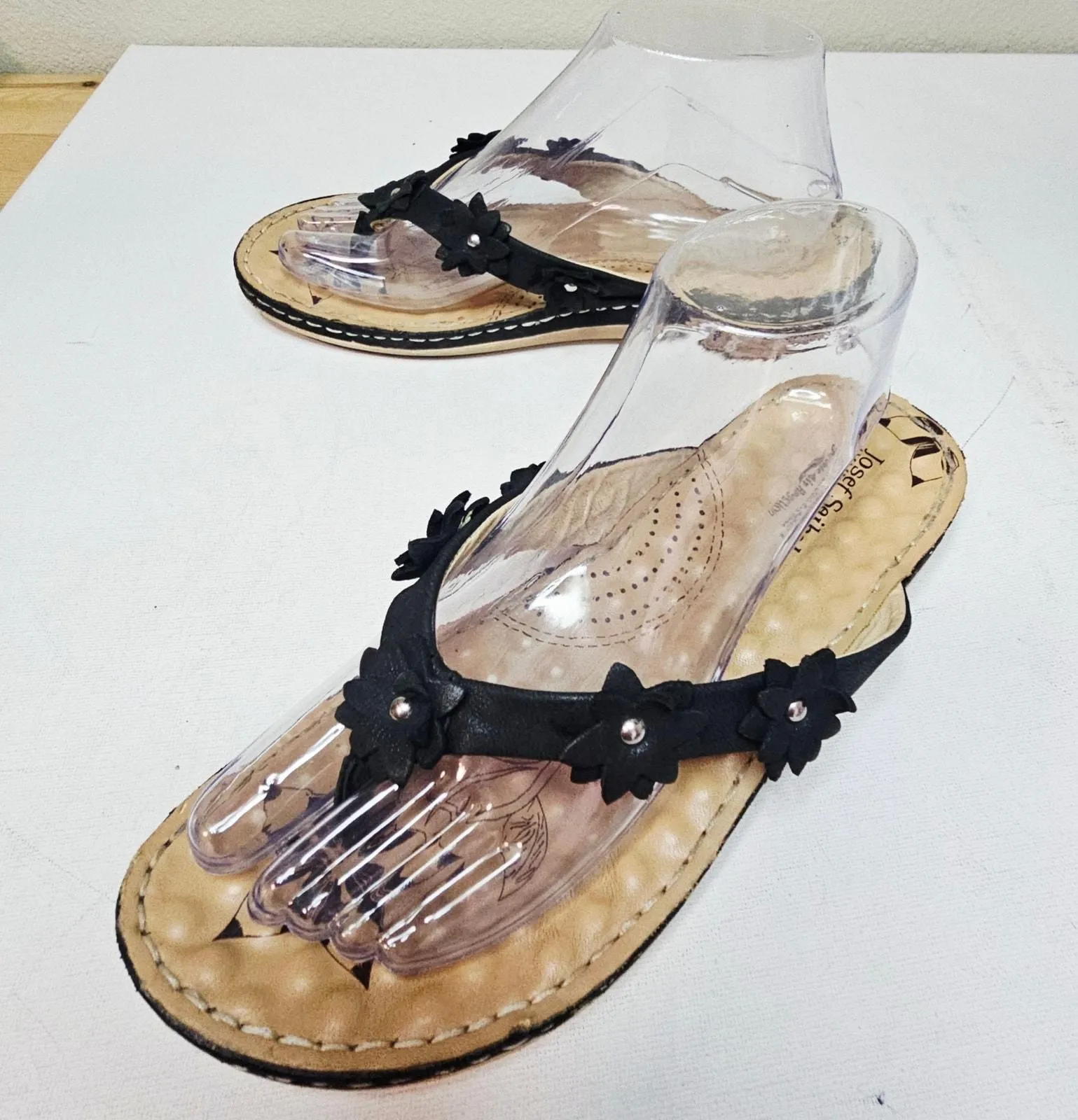 Product image for Josef Seibel sz40 black Leather floral w Studs Flip-flops  Double Air Reaction 