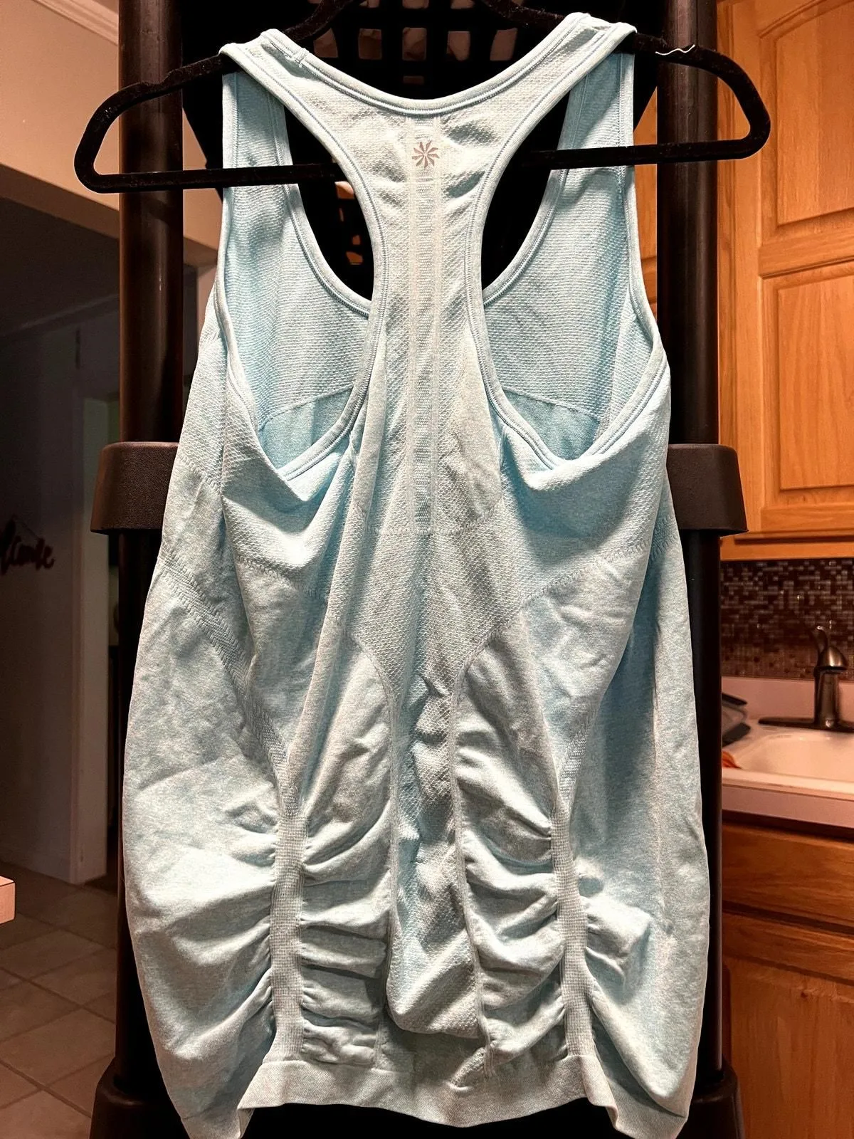 Listing Image Blurred Background